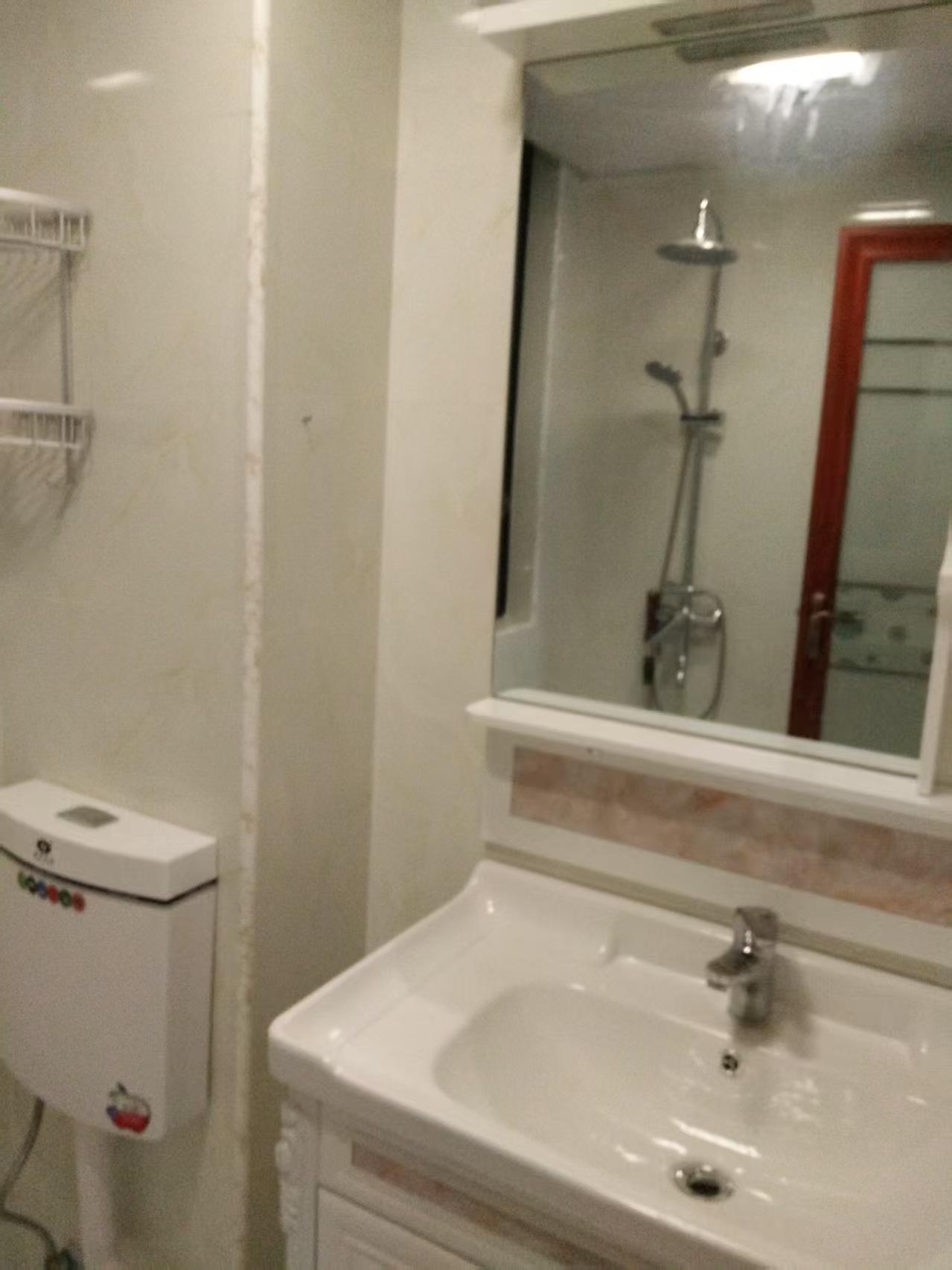 御江帝景  2室2厅1卫    1800.0元/月 御江帝景  2室2厅1卫    1800.0元/月室内图