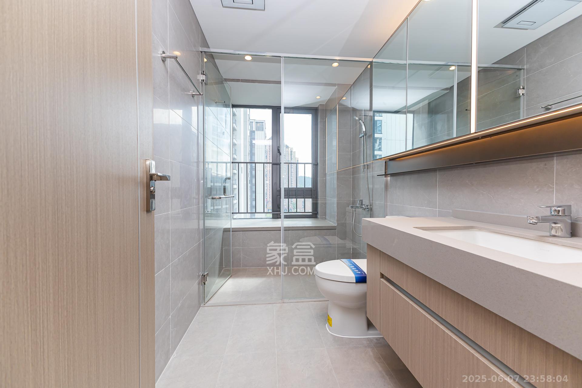 时代倾城汀蓝(时代倾城六期)  5室2厅3卫    300.0万 时代倾城汀蓝(时代倾城六期)  5室2厅3卫    300.0万卫生间