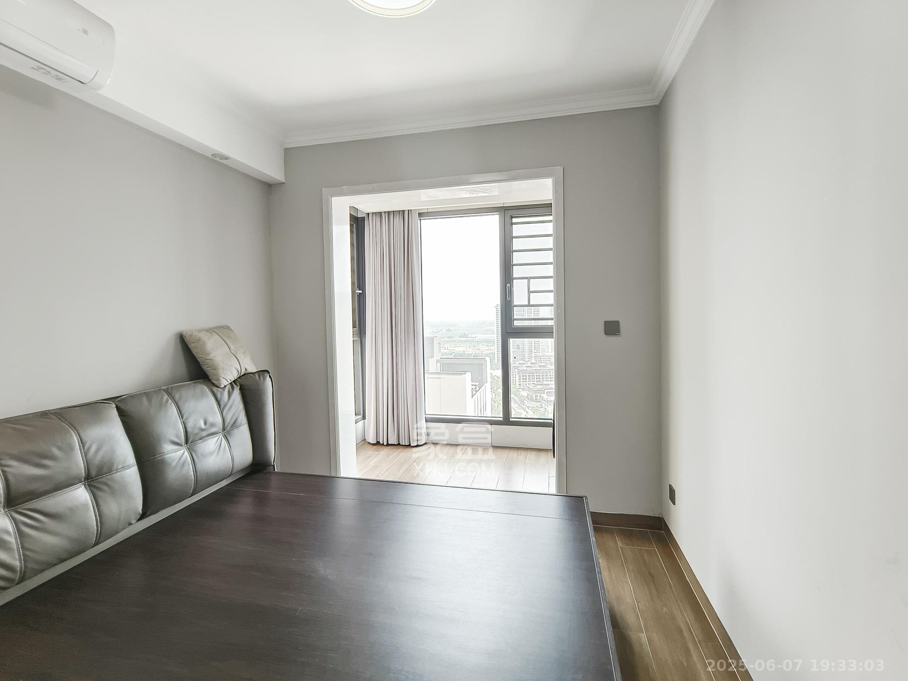 碧桂园翘楚棠  4室2厅2卫    138.0万卧室