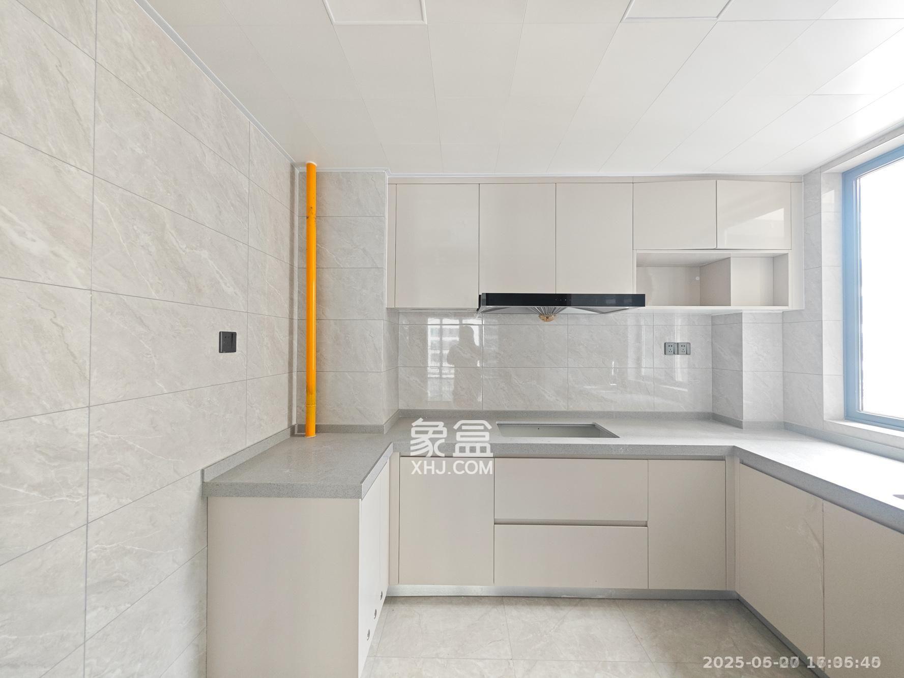 金地都会风華 4室2厅2卫 3500.0元/月 金地都会风華 4室2厅2卫 3500.0元/月室内图