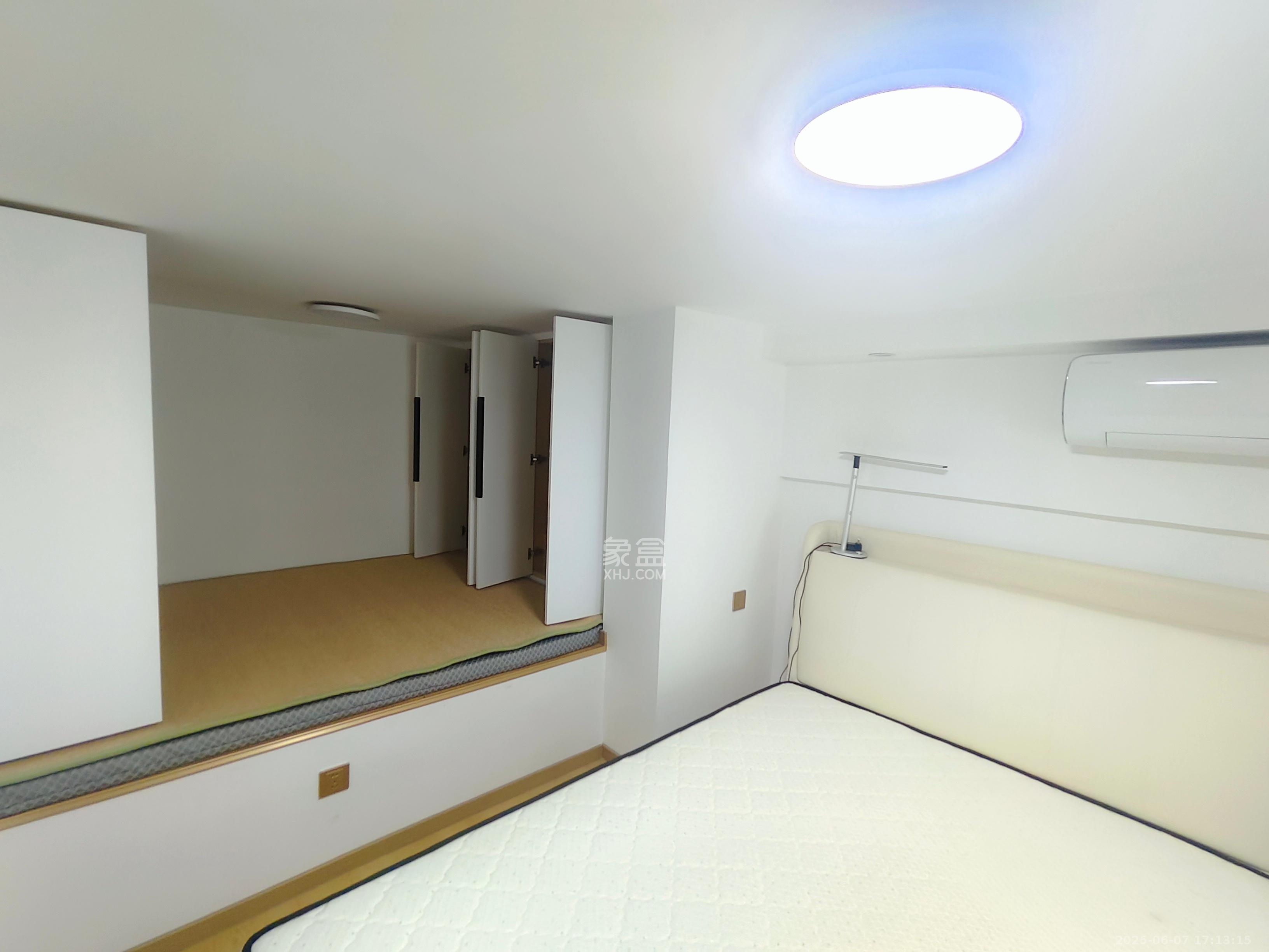 越秀悦湖台  3室1厅1卫   2500.00元/月室内图