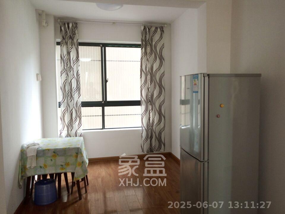 长房时代城 2室2厅1卫 2300.0元/月 长房时代城 2室2厅1卫 2300.0元/月室内图