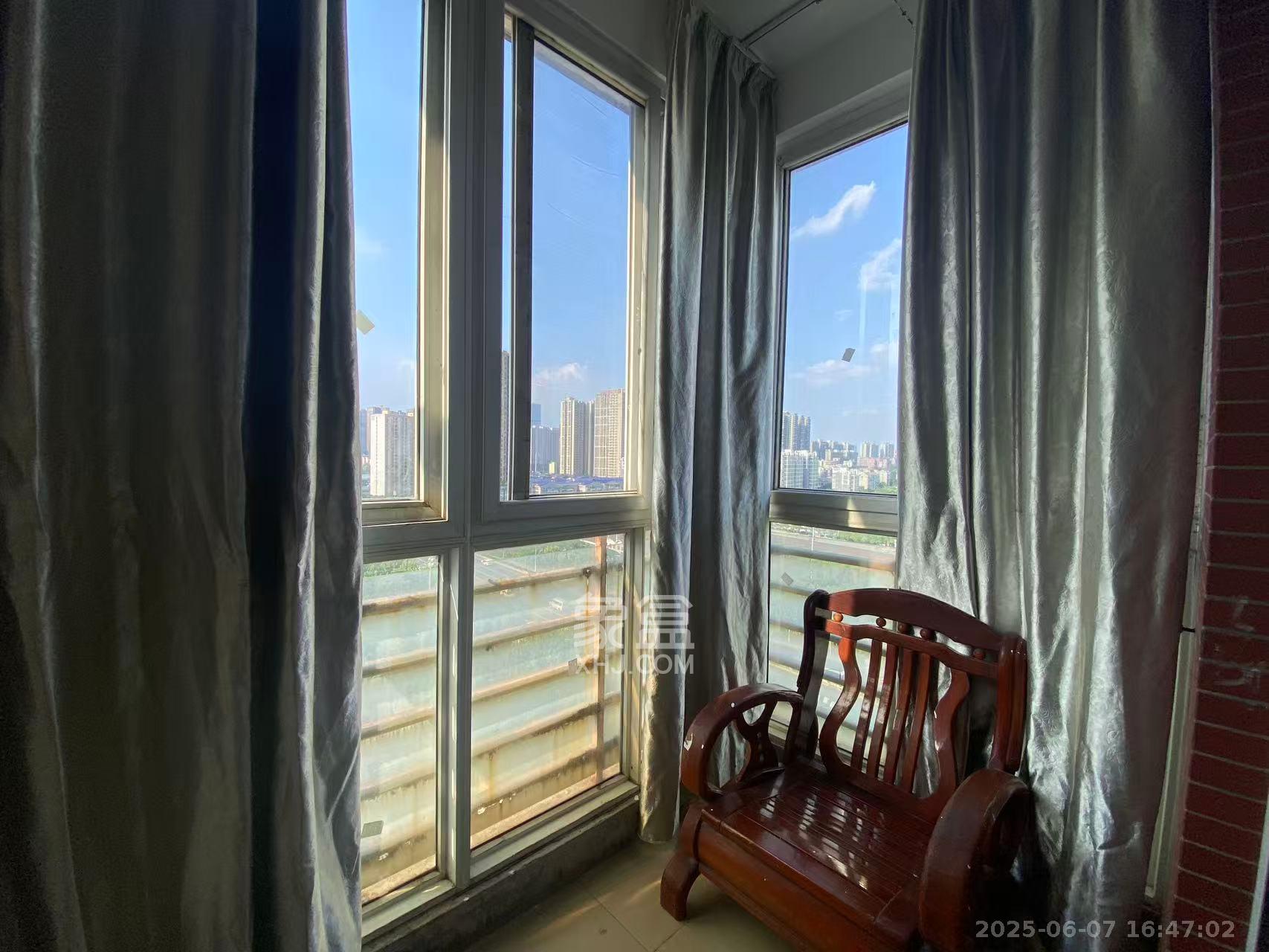 湘中海星之都  2室2厅1卫    1650.0元/月 湘中海星之都  2室2厅1卫    1650.0元/月室内图