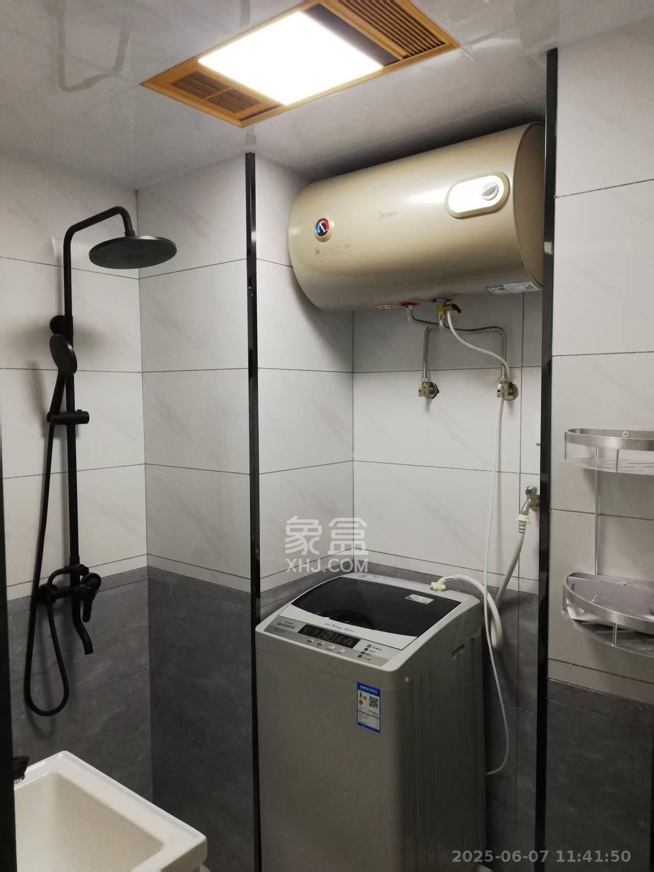 中南国际眼镜城(中伟商业中心)  1室1厅1卫    1400.0元/月 中南国际眼镜城(中伟商业中心)  1室1厅1卫    1400.0元/月室内图