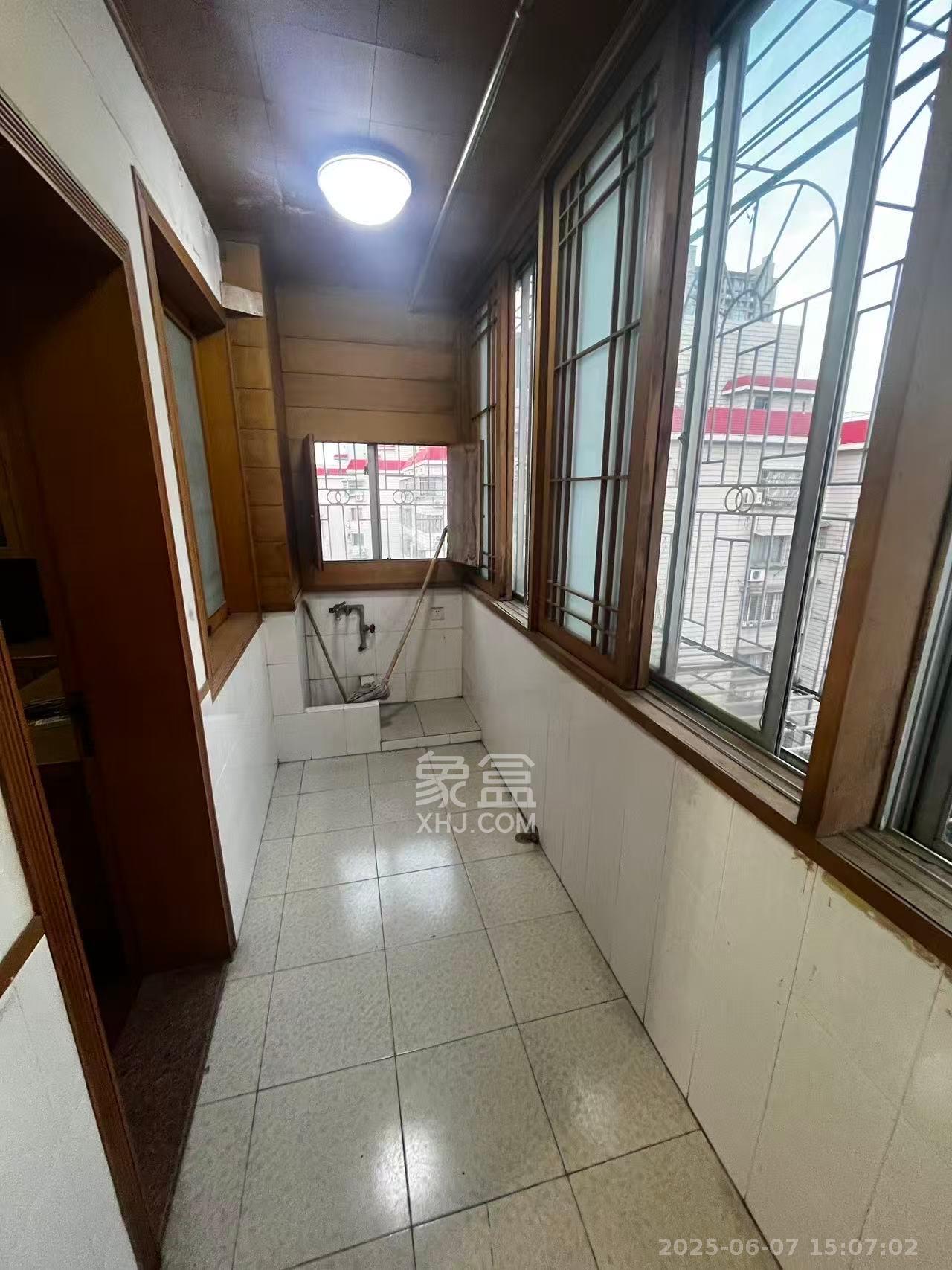 三湘大院  2室2厅1卫   2100.00元/月室内图
