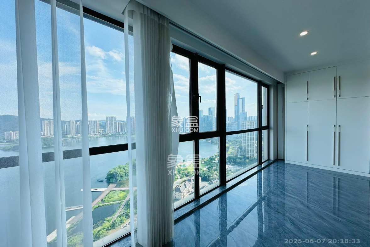 达美溪湖湾 5室2厅2卫 13000.0元/月 达美溪湖湾 5室2厅2卫 13000.0元/月室内图