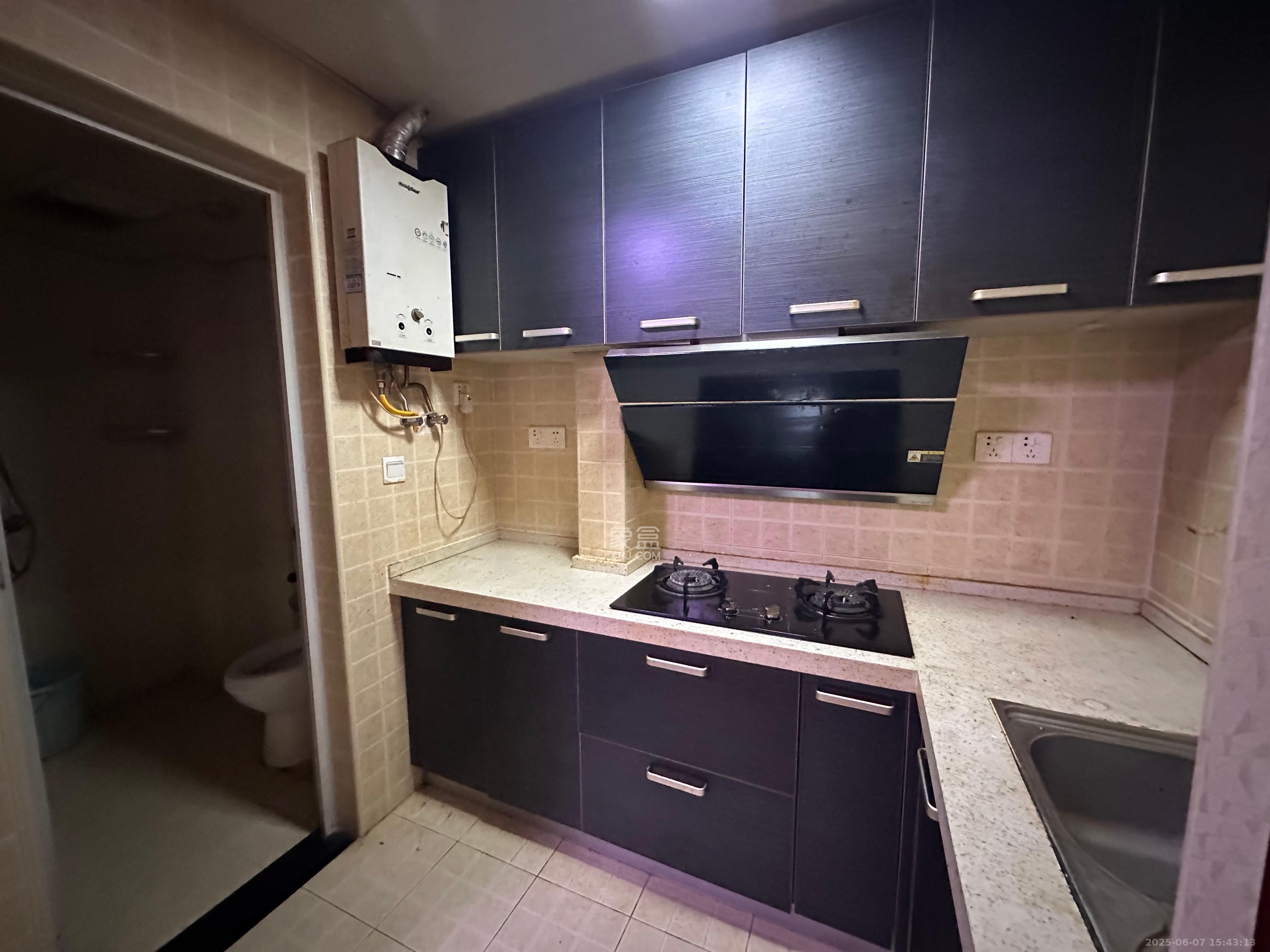 满庭芳小区 2室1厅1卫 1700.0元/月 满庭芳小区 2室1厅1卫 1700.0元/月室内图