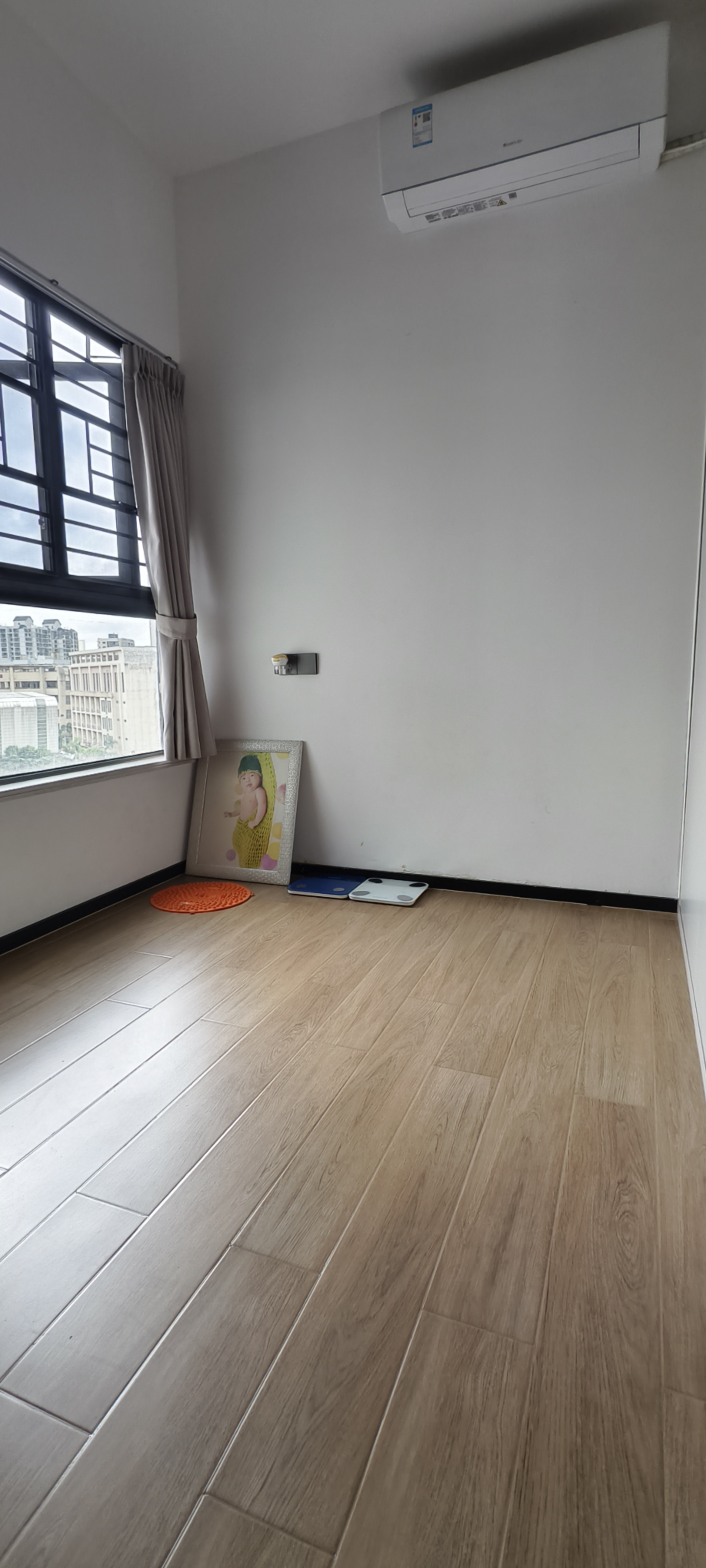 中海汇德里  1室0厅0卫    290.0万 中海汇德里  1室0厅0卫    290.0万客厅