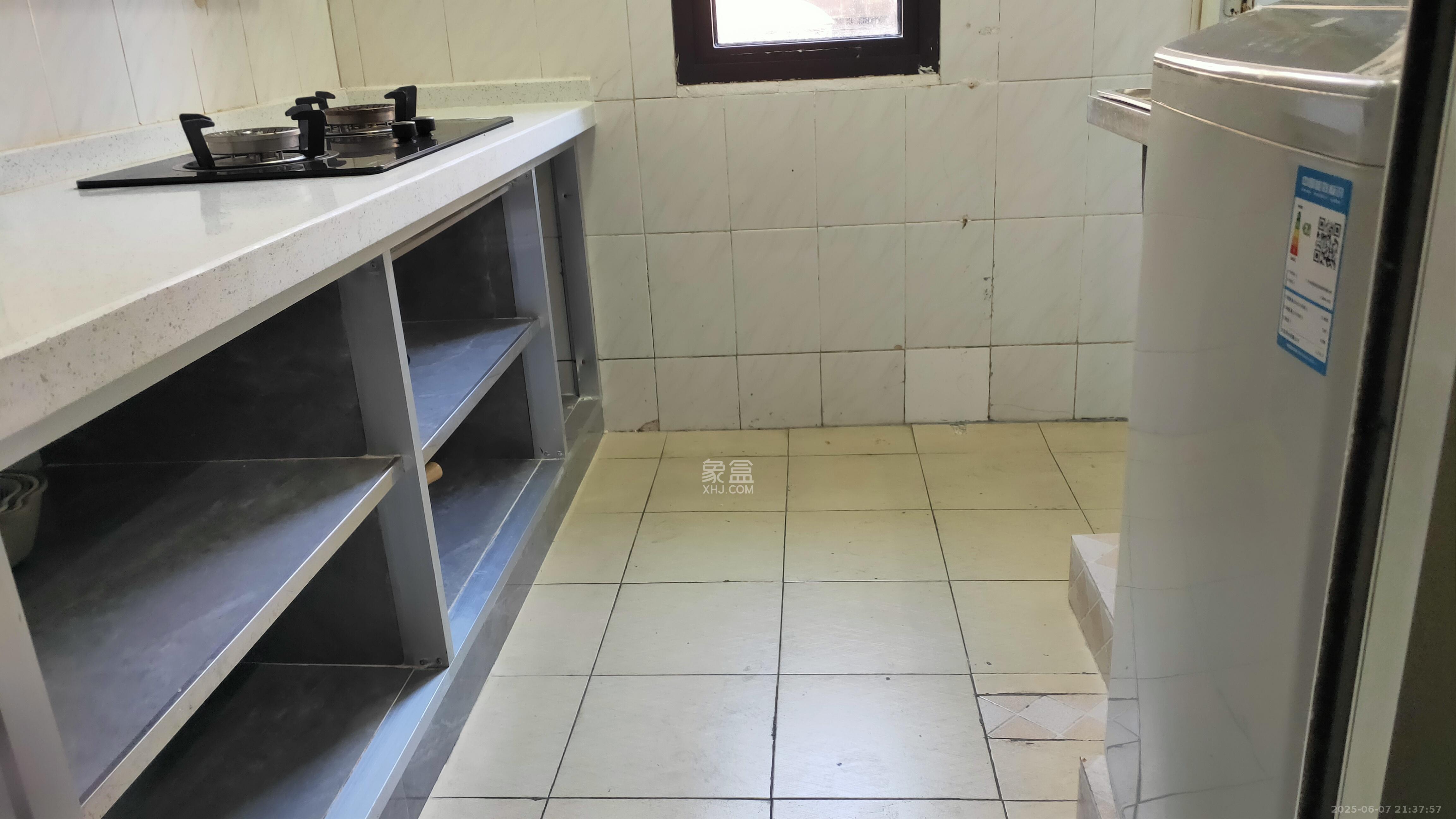 五一东村 1室1厅1卫 1400.0元/月 五一东村 1室1厅1卫 1400.0元/月室内图