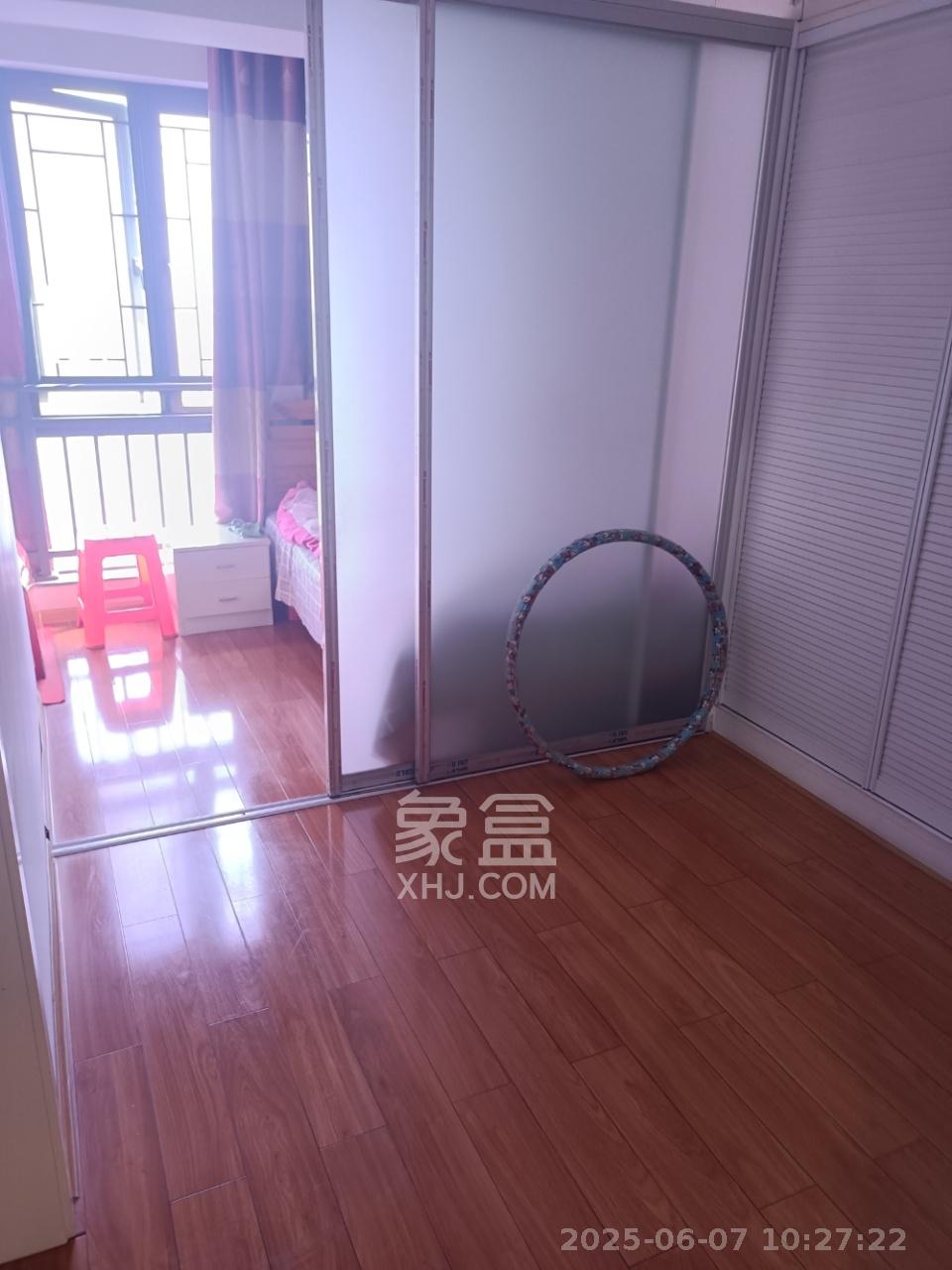 万博汇  1室1厅1卫   2400.00元/月