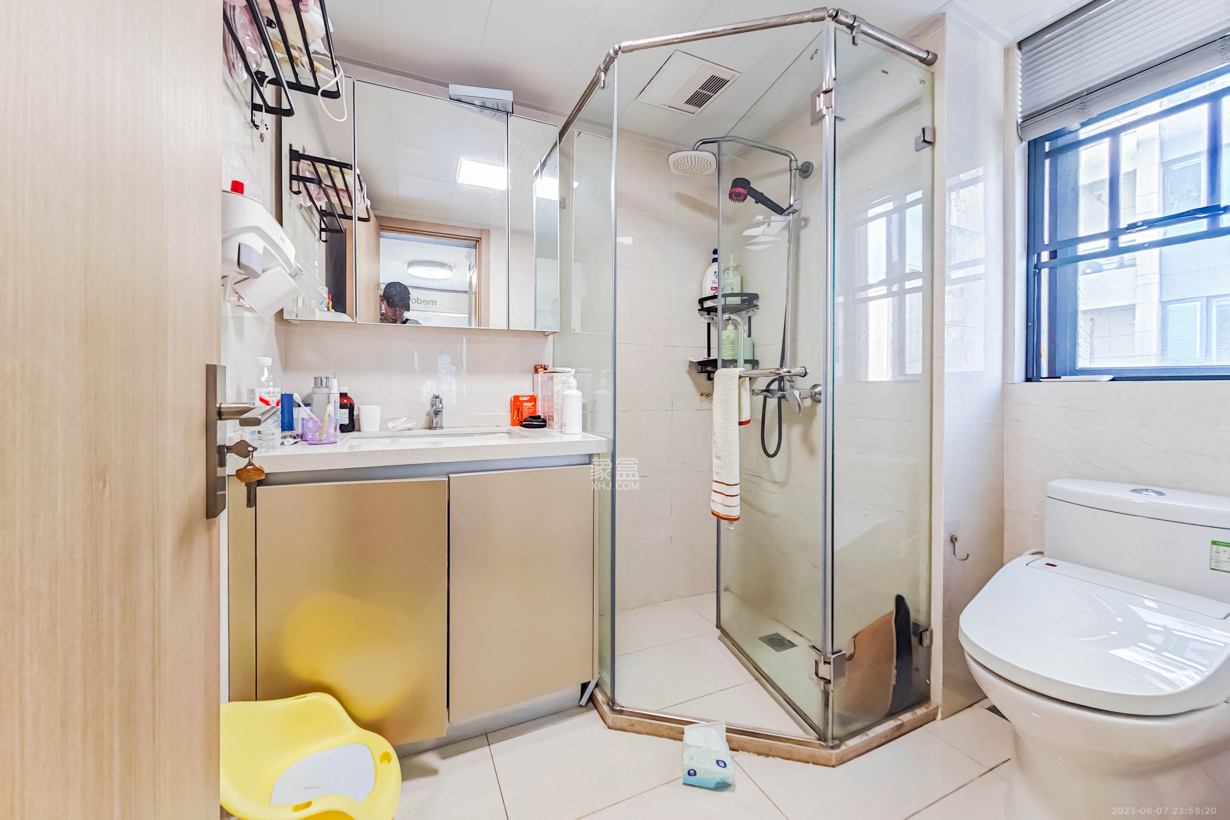 长沙高铁吾悦广场 3室2厅2卫 147.0万 长沙高铁吾悦广场 3室2厅2卫 147.0万卫生间