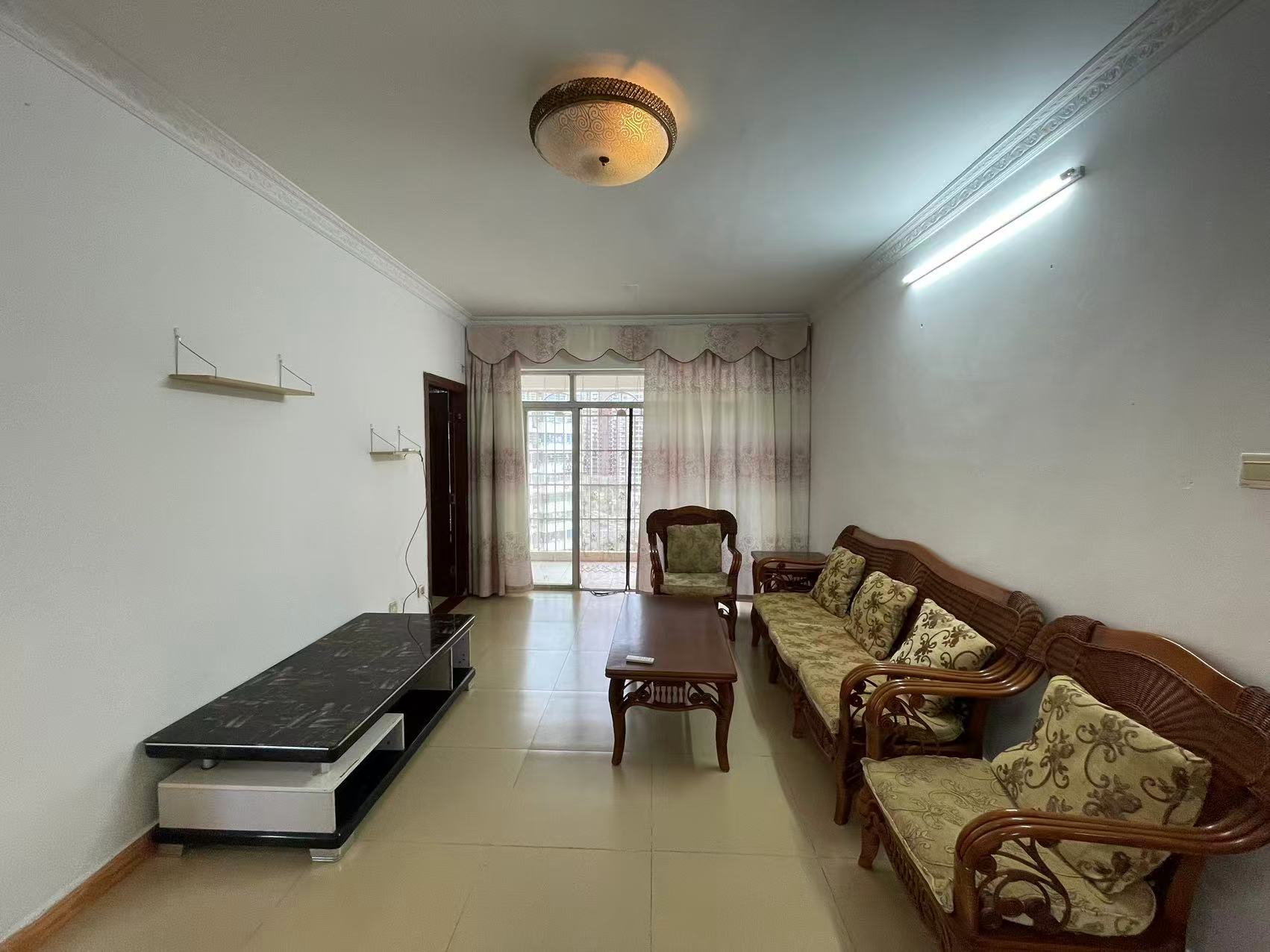 和安花园 3室2厅1卫 2000.0元/月 和安花园 3室2厅1卫 2000.0元/月室内图