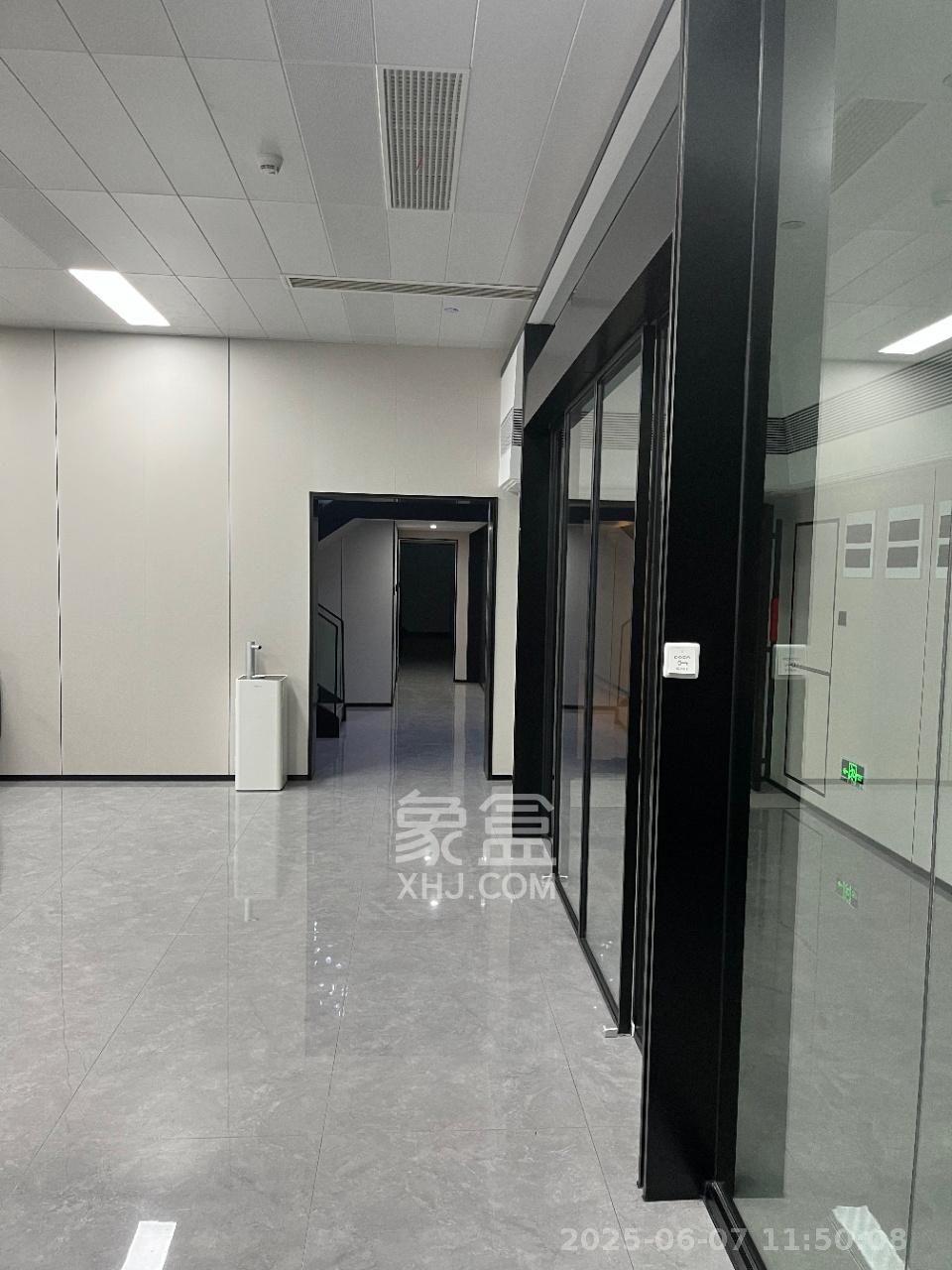 京武浪琴山三期(京武中心) 4室1厅1卫 38000.0元/月 京武浪琴山三期(京武中心) 4室1厅1卫 38000.0元/月室内图