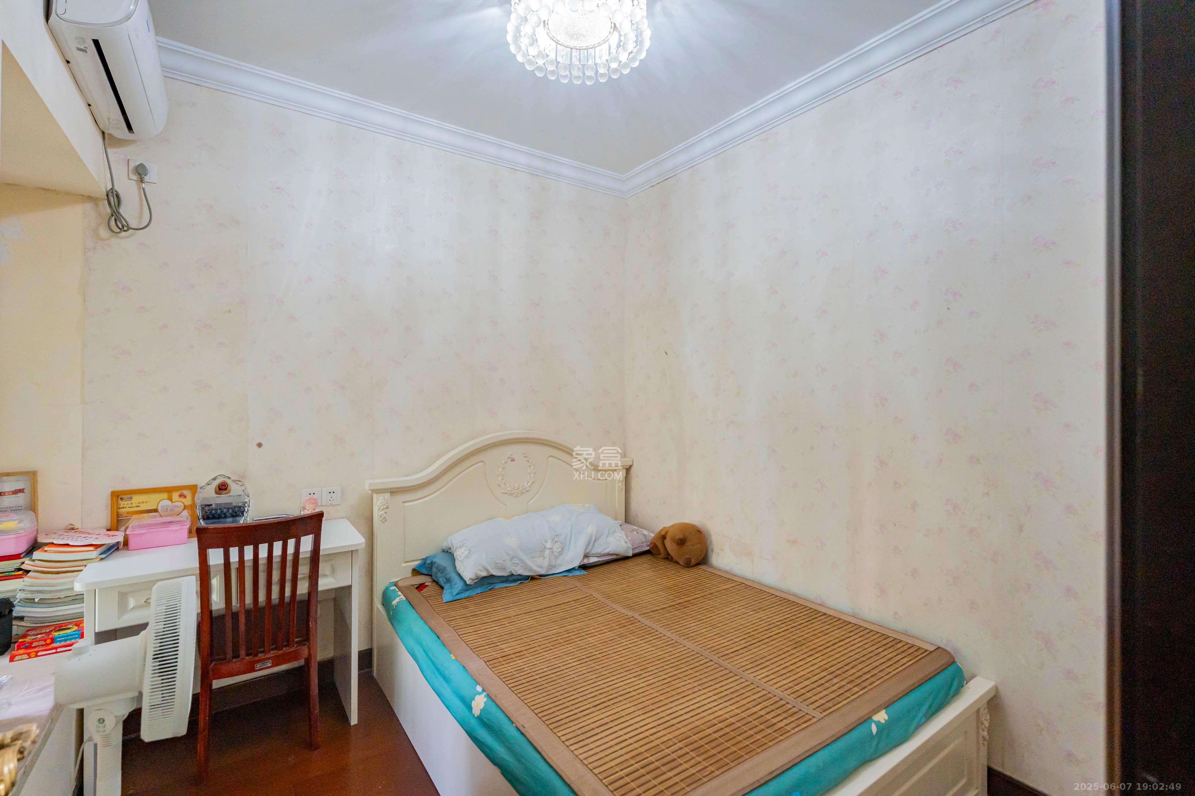 恒大雅苑  3室2厅2卫    95.0万 恒大雅苑  3室2厅2卫    95.0万卧室