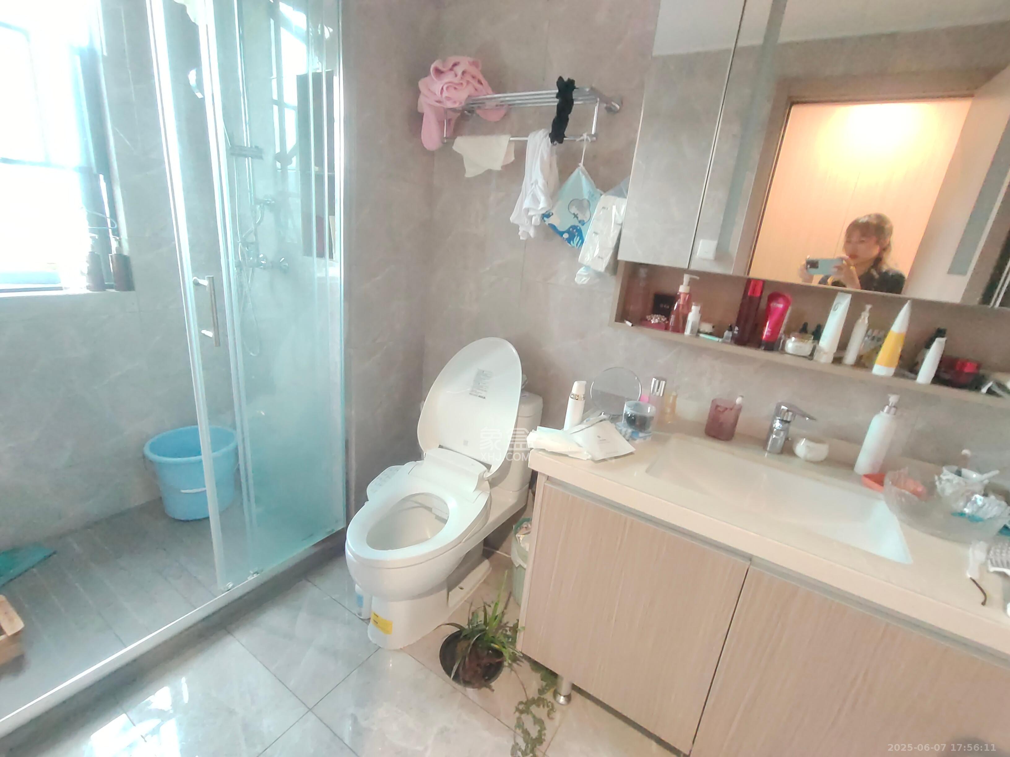 旭辉雨花郡  4室1厅2卫   4300.00元/月室内图