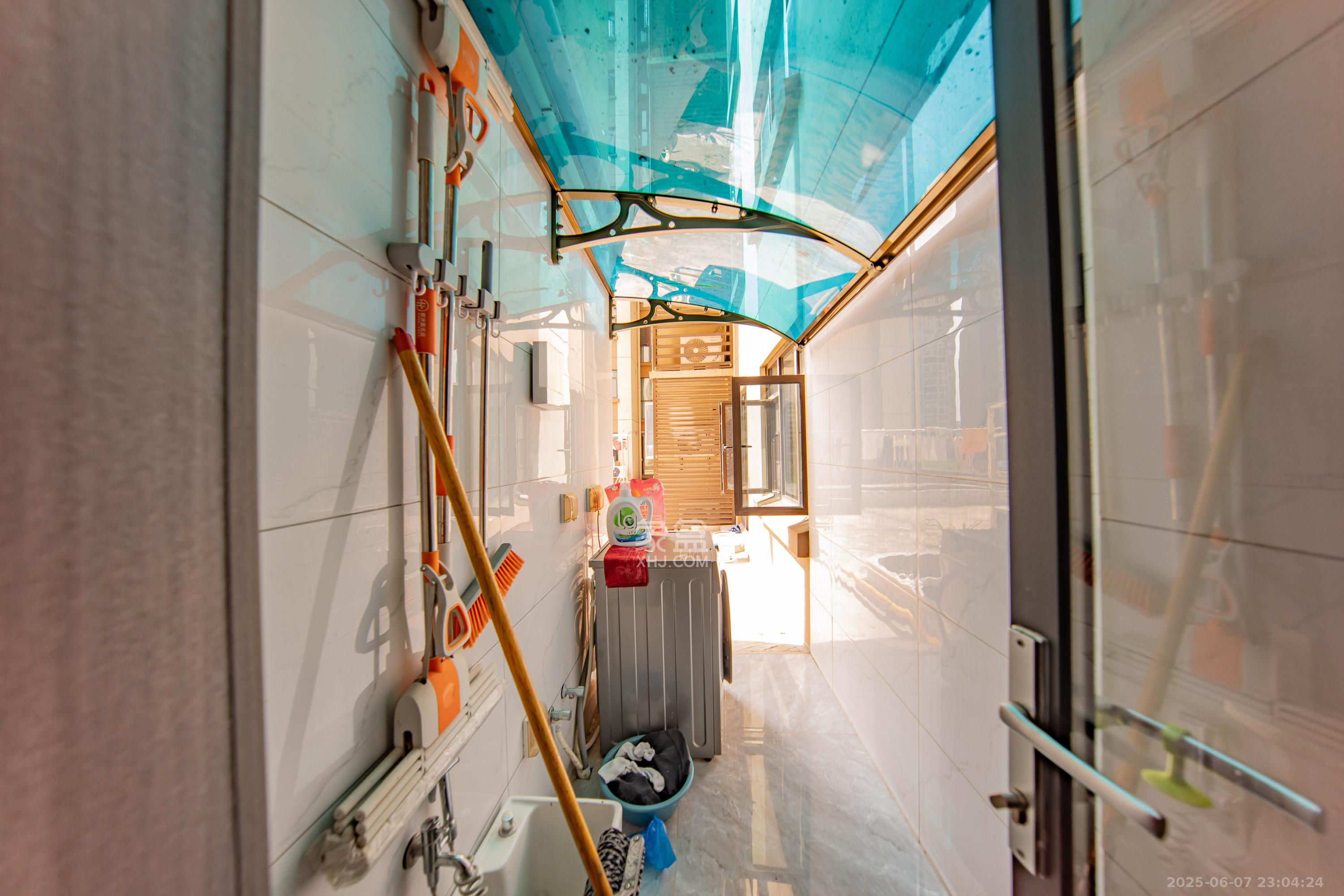 江山帝景雅典  3室2厅2卫    120.0万 江山帝景雅典  3室2厅2卫    120.0万阳台