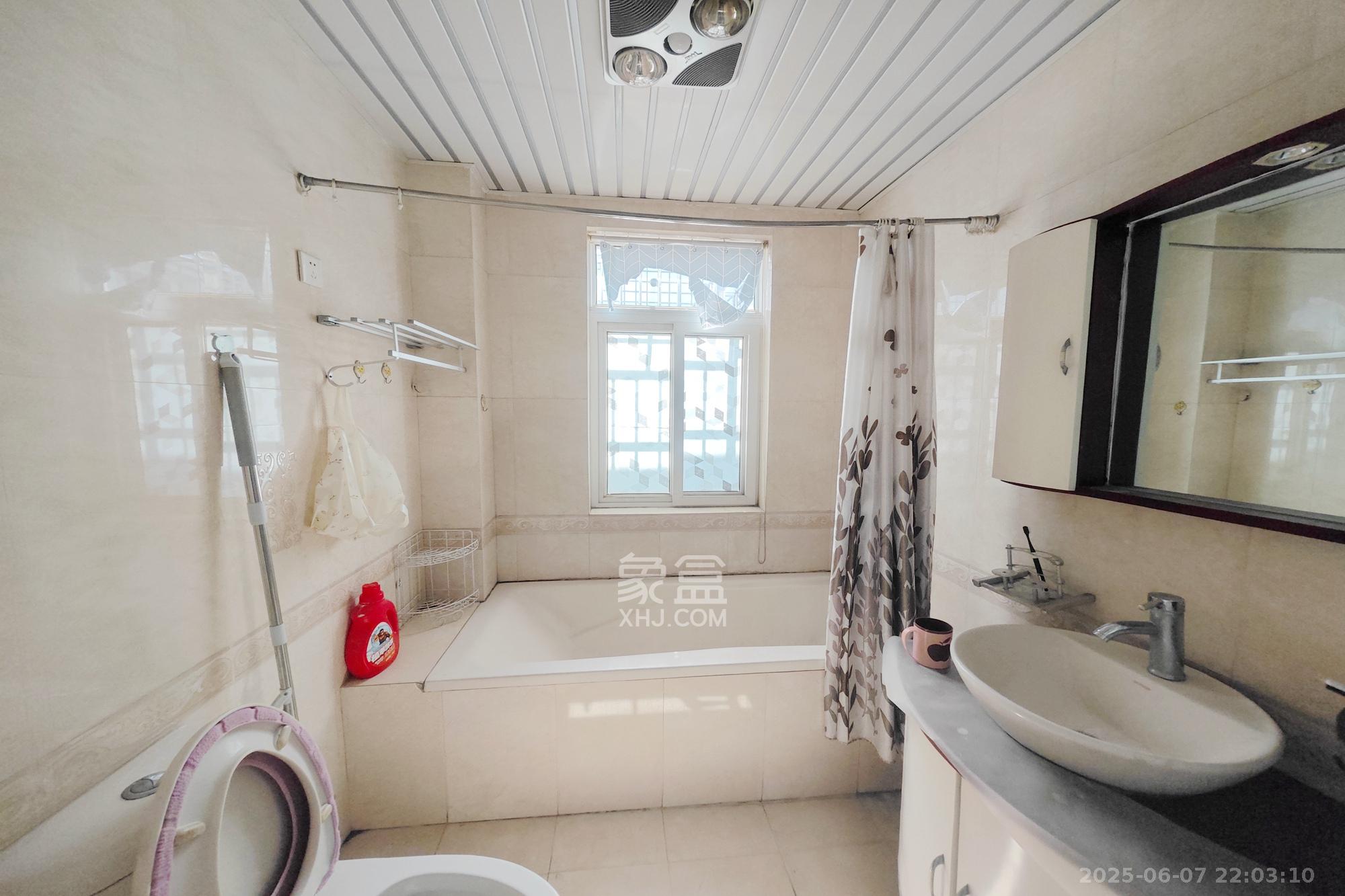 鑫天鑫城  4室2厅2卫    85.0万 鑫天鑫城  4室2厅2卫    85.0万其他