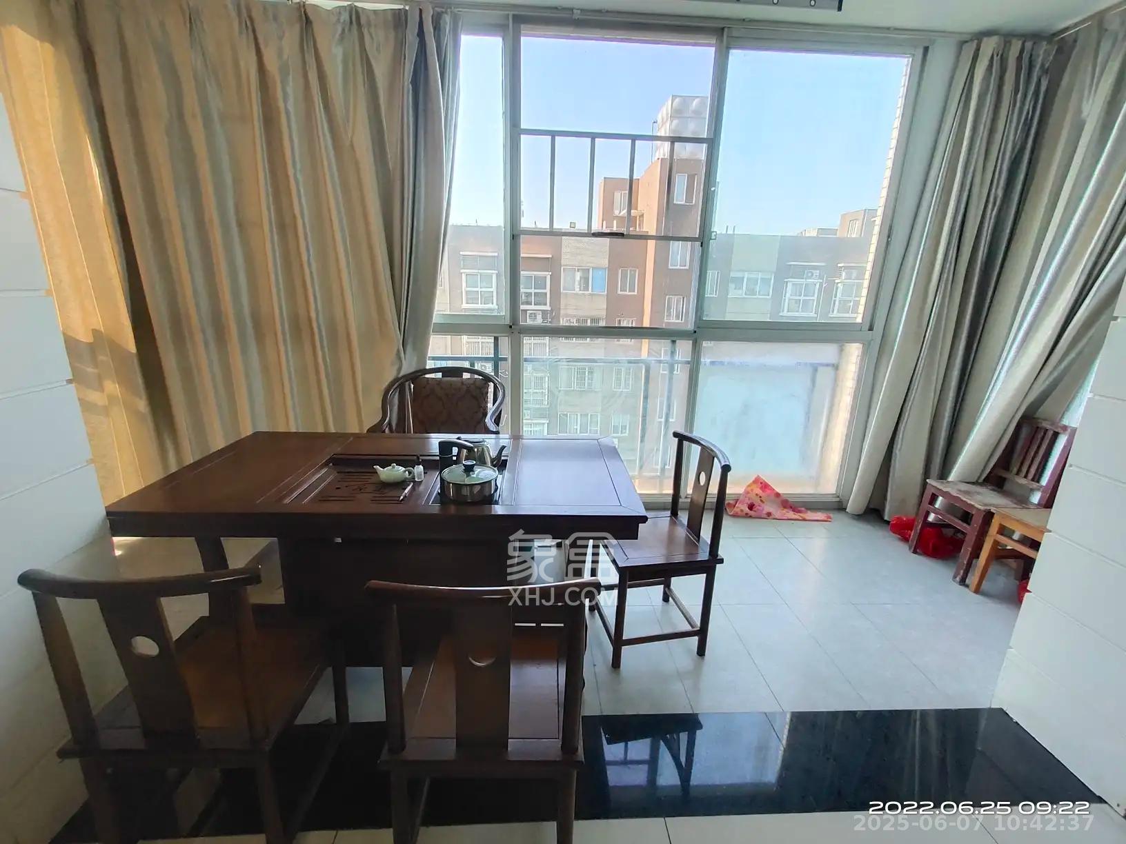 岳麓现代城 4室2厅2卫 3600.0元/月 岳麓现代城 4室2厅2卫 3600.0元/月室内图