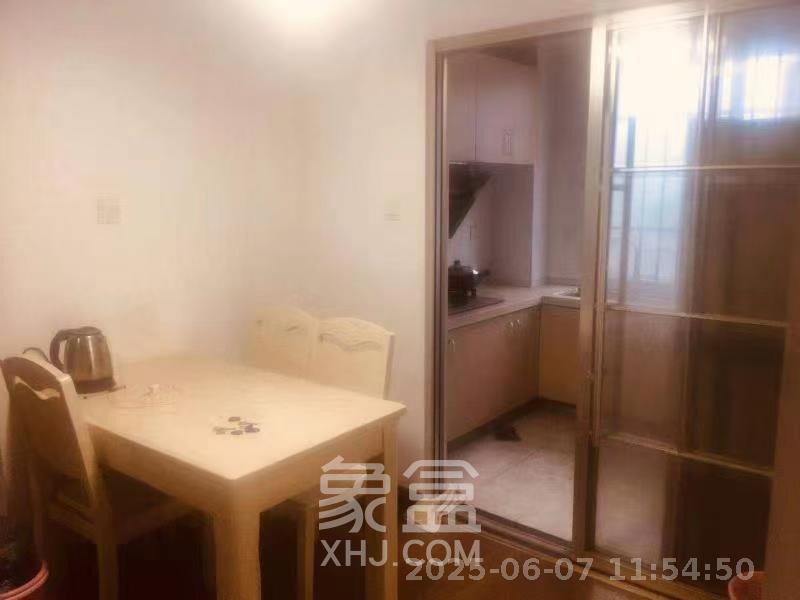 佛奥康桥水岸  3室2厅2卫   1500.00元/月室内图