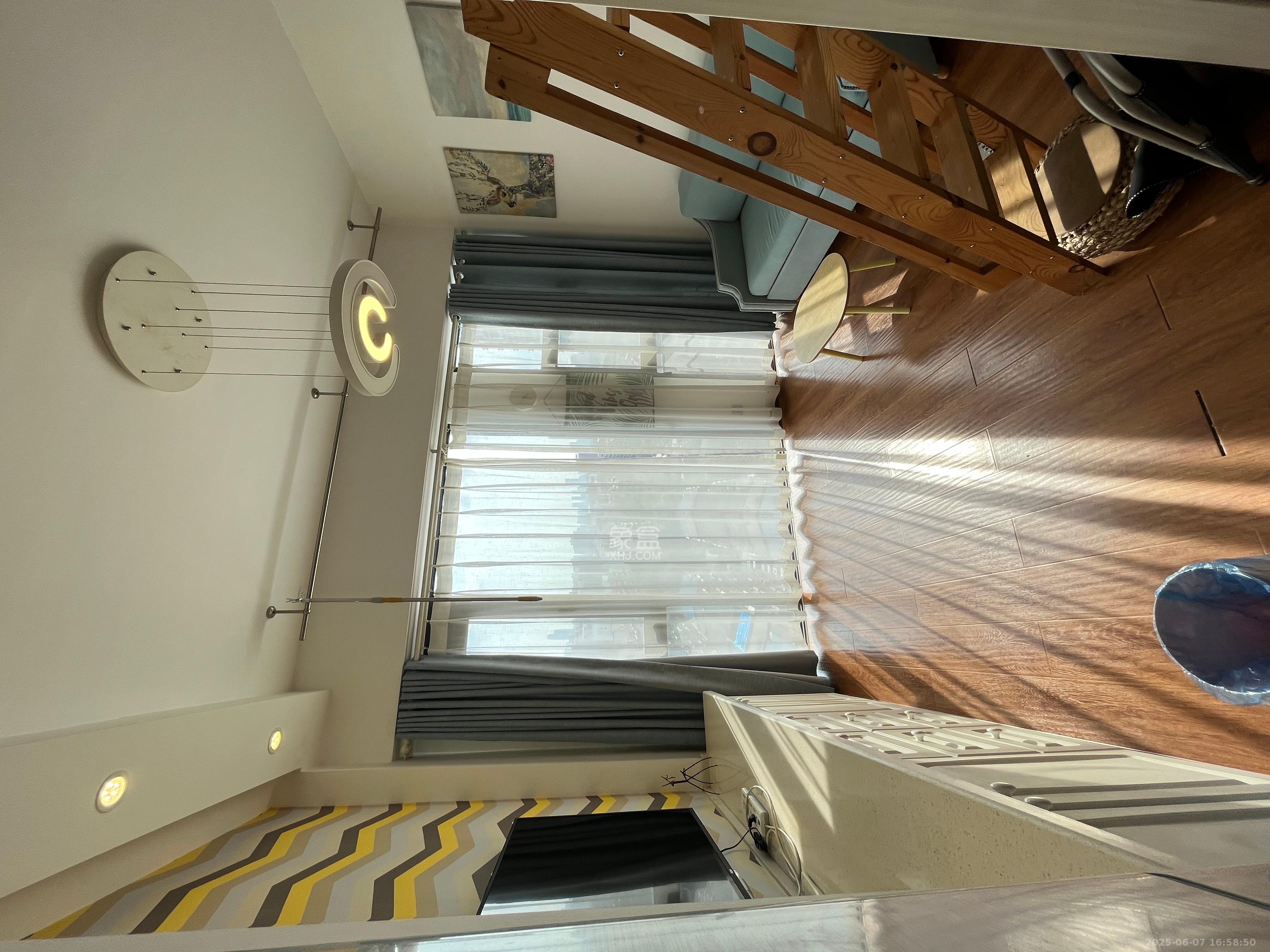 红橡华园(菲莎公馆)  1室1厅1卫    1600.0元/月 红橡华园(菲莎公馆)  1室1厅1卫    1600.0元/月室内图