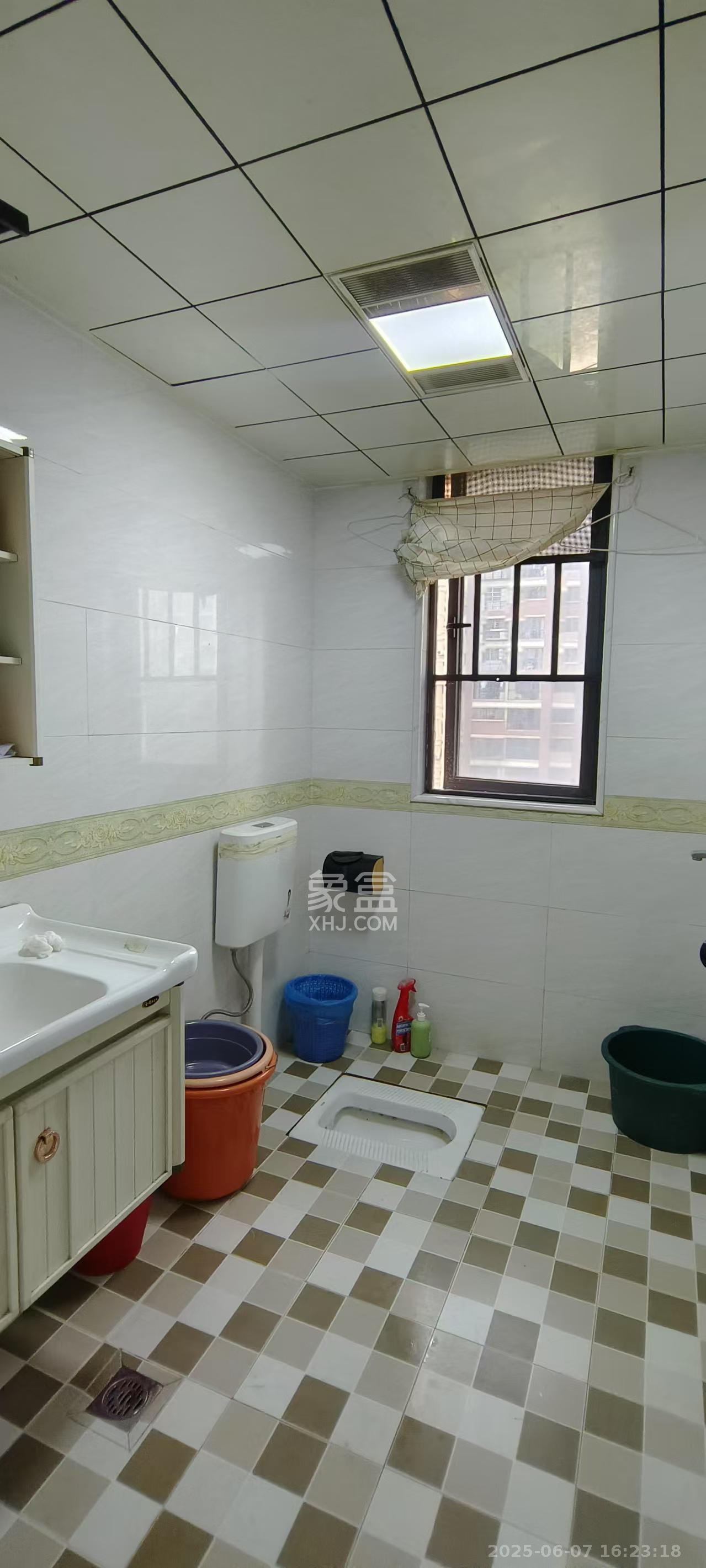 深业喜汇 5室2厅2卫 3200.0元/月 深业喜汇 5室2厅2卫 3200.0元/月室内图