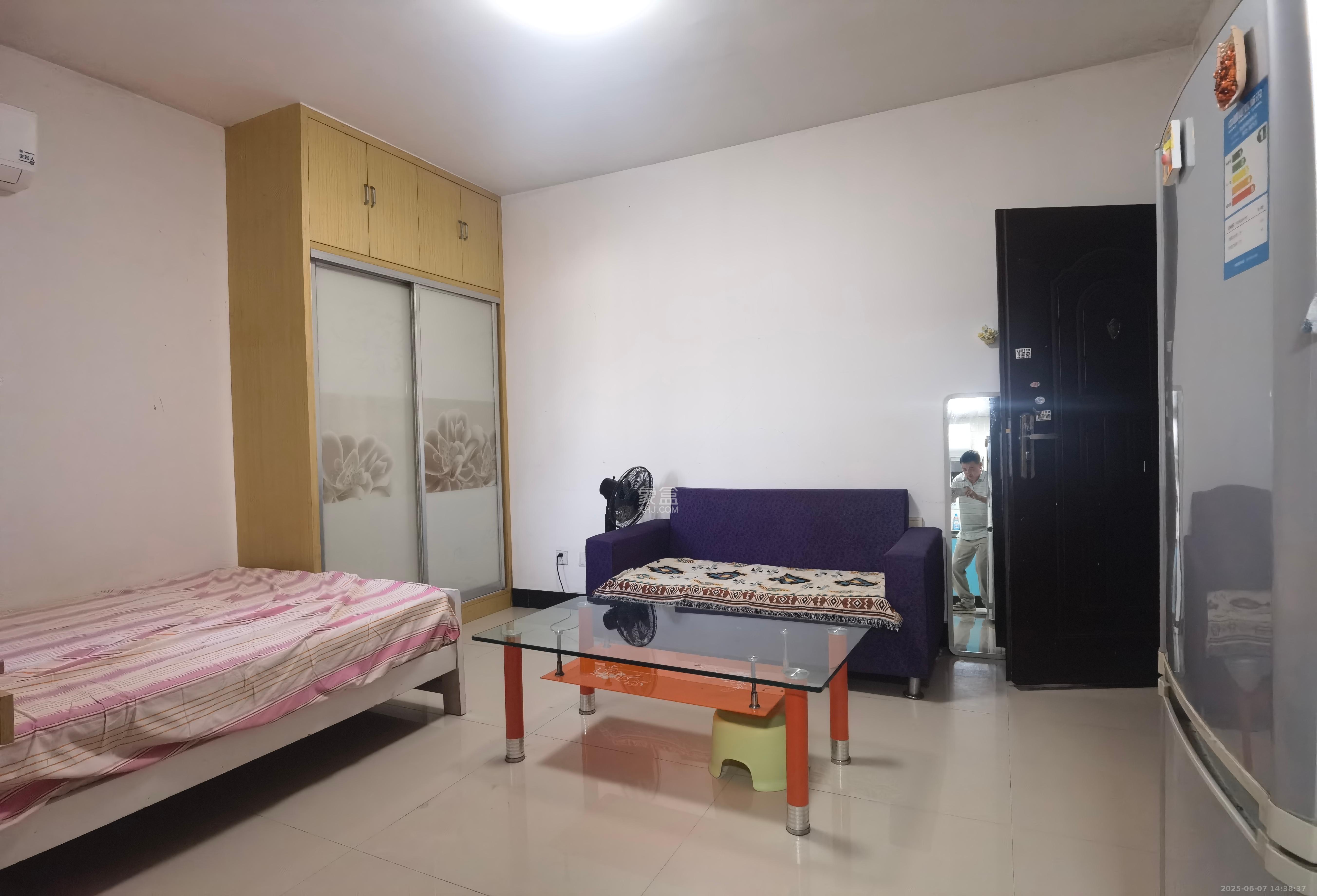 四方小区综合楼(四方嘉丽) 1室0厅1卫 1200.0元/月 四方小区综合楼(四方嘉丽) 1室0厅1卫 1200.0元/月室内图