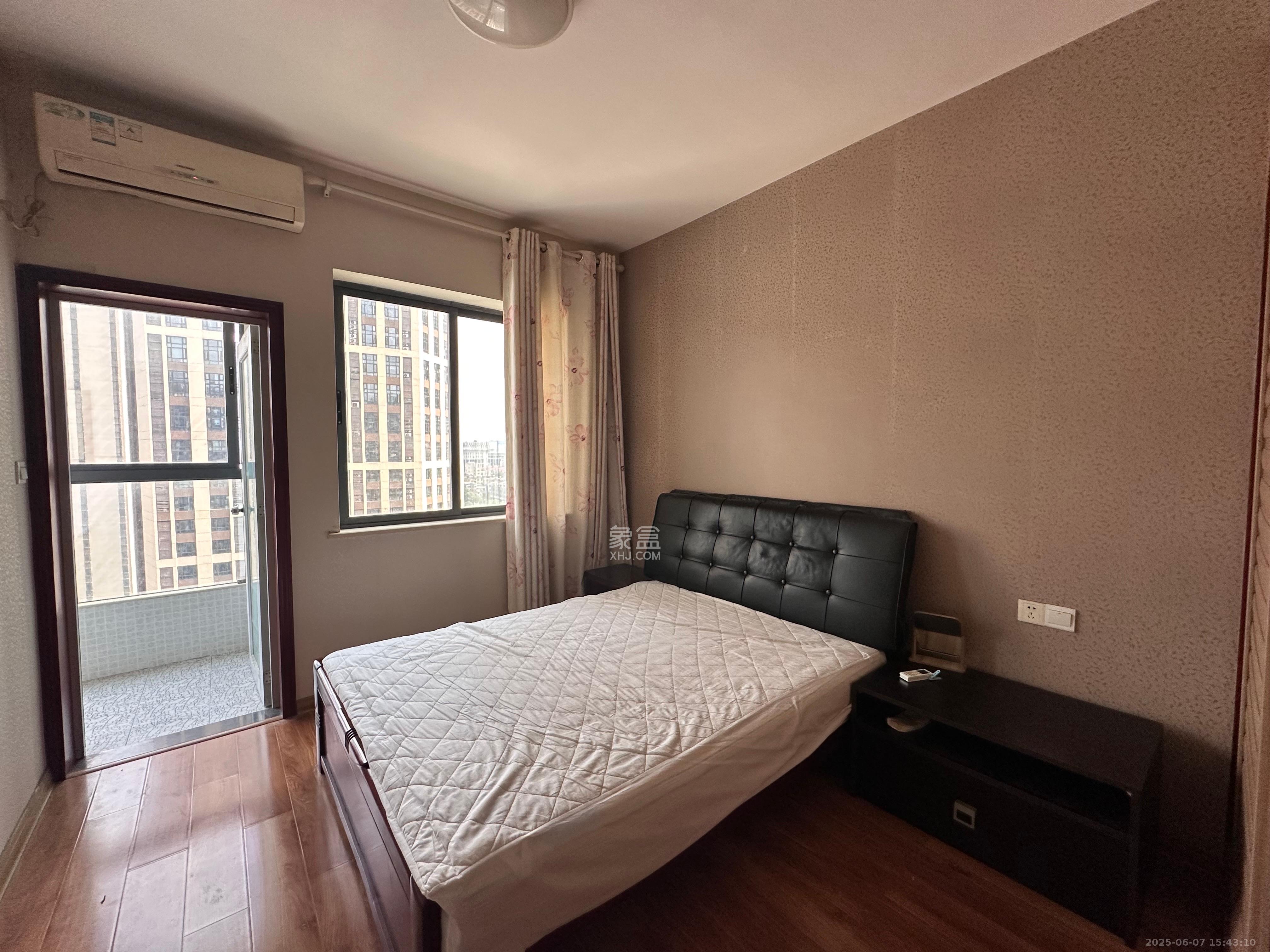 满庭芳小区 2室1厅1卫 1700.0元/月 满庭芳小区 2室1厅1卫 1700.0元/月室内图