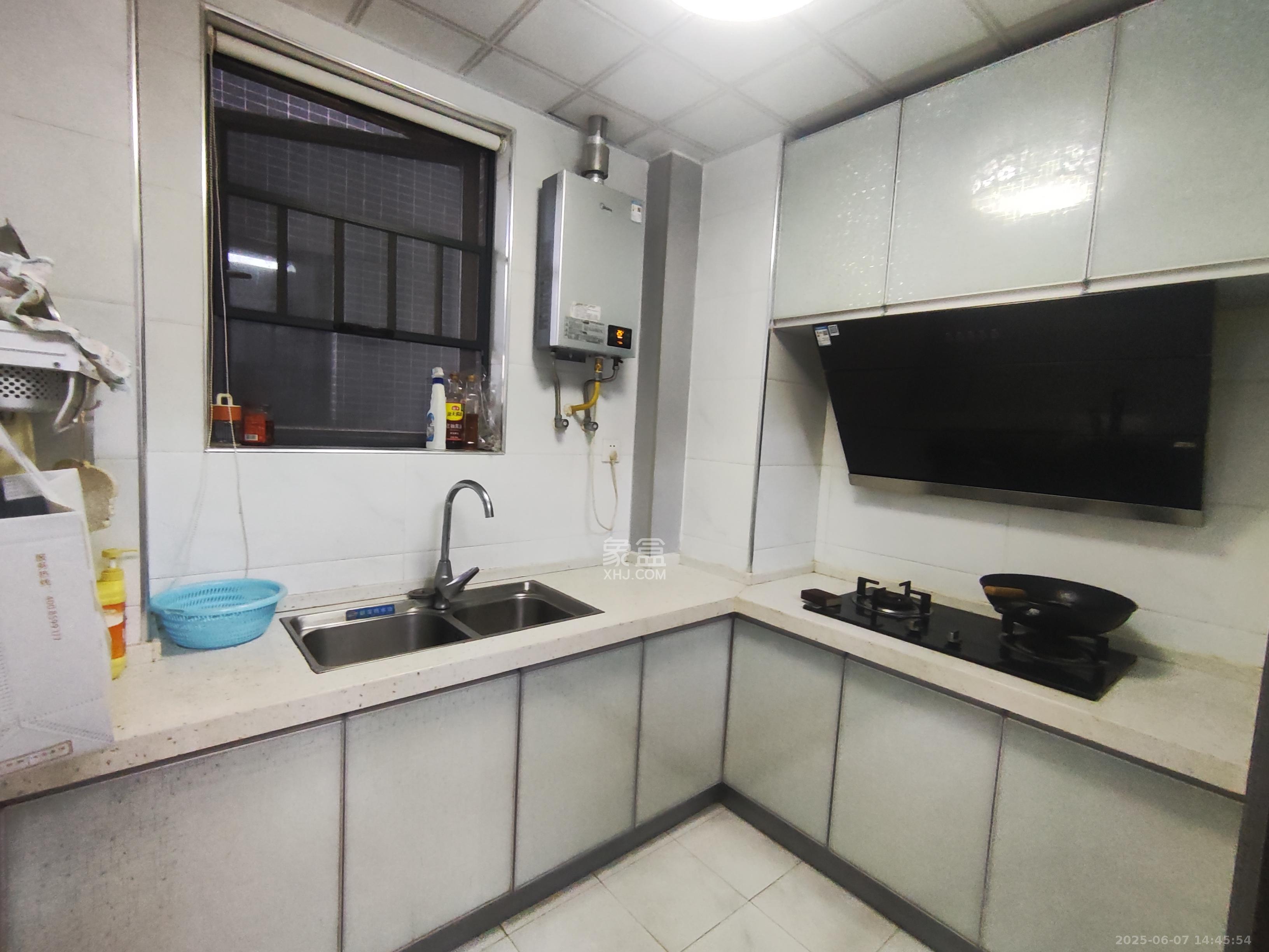 和庄  2室2厅1卫    2300.0元/月 和庄  2室2厅1卫    2300.0元/月