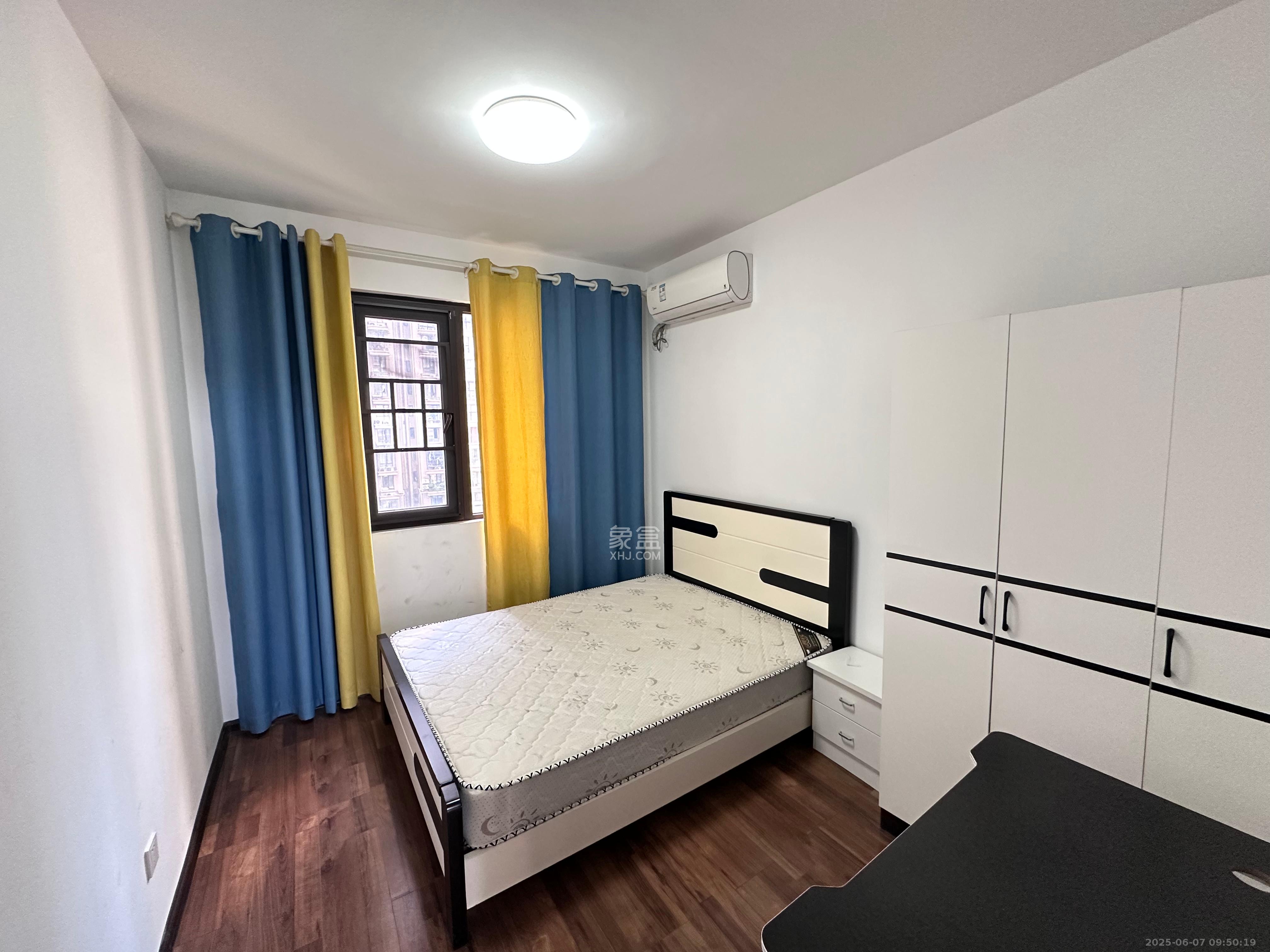 融创融公馆(融创臻苑) 4室2厅2卫 2100.0元/月 融创融公馆(融创臻苑) 4室2厅2卫 2100.0元/月室内图