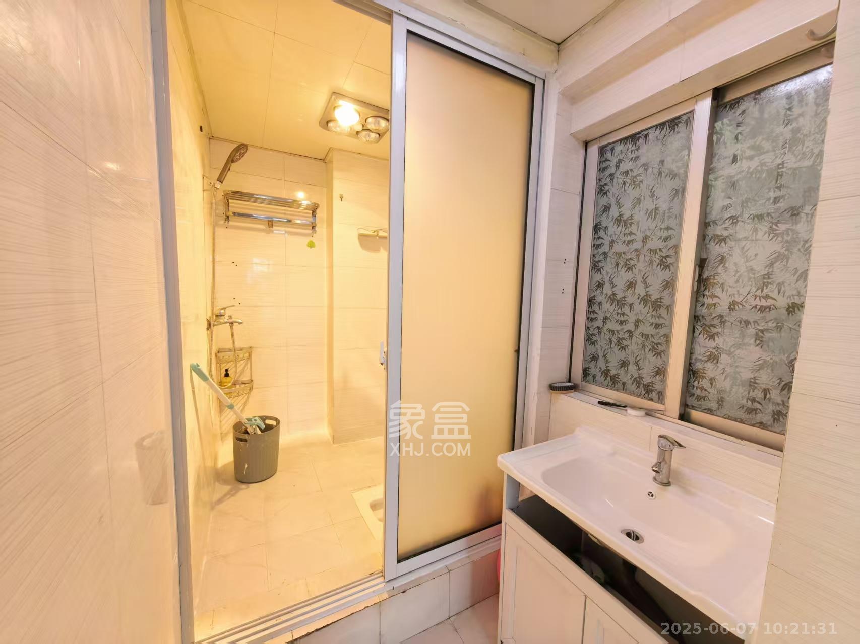 华菱新城地标  2室2厅1卫   2300.00元/月室内图
