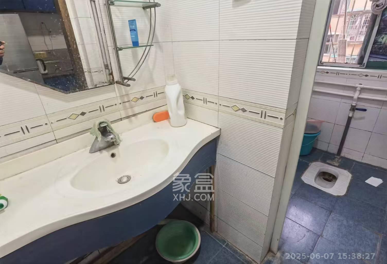 三湘小区  3室2厅1卫   1600.00元/月室内图