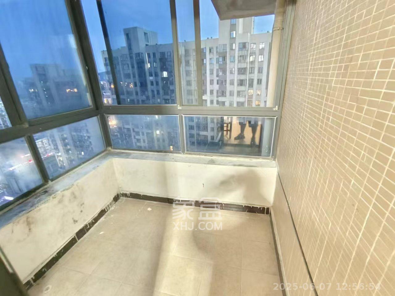 长房时代城  3室2厅1卫    2500.0元/月室内图