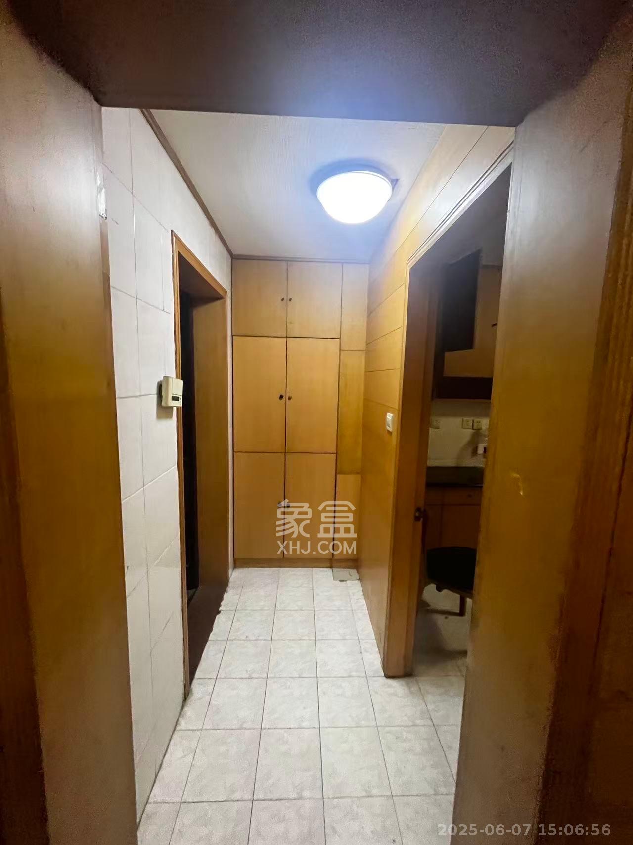 三湘大院  2室2厅1卫   2100.00元/月