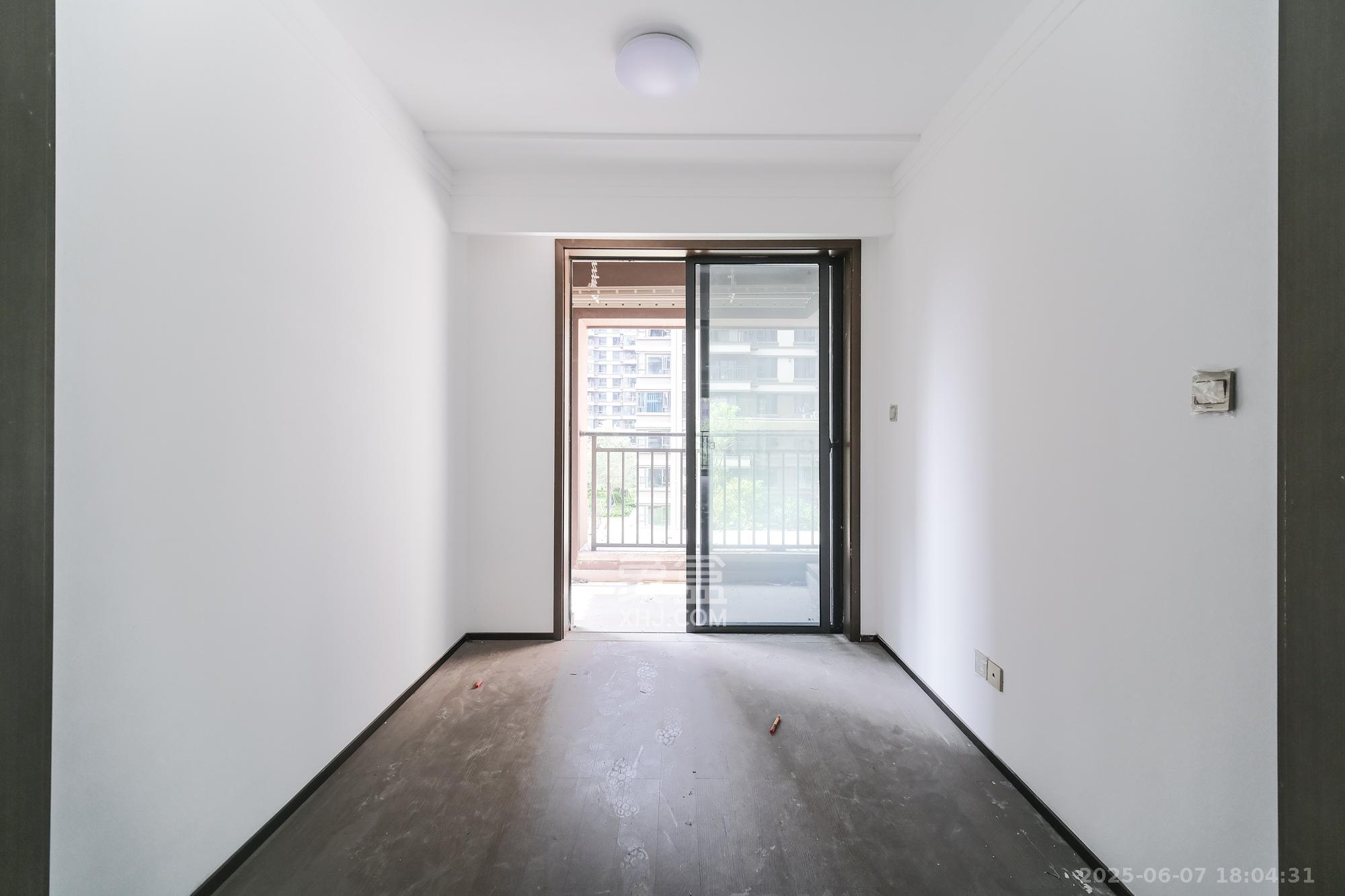 荣盛城  4室2厅2卫    98.8万其他