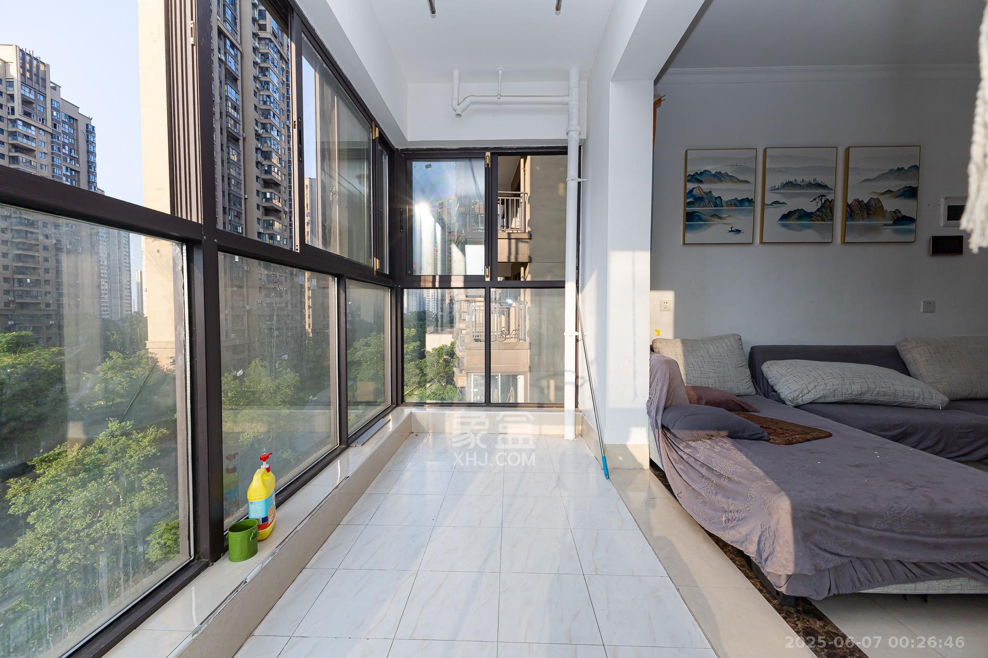 勤诚达境界城 4室2厅2卫 102.0万 勤诚达境界城 4室2厅2卫 102.0万阳台