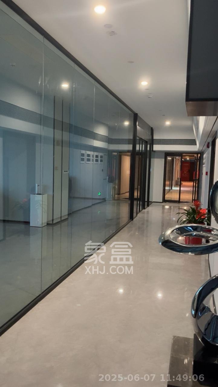 京武浪琴山三期(京武中心) 5室1厅1卫 38000.0元/月 京武浪琴山三期(京武中心) 5室1厅1卫 38000.0元/月室内图