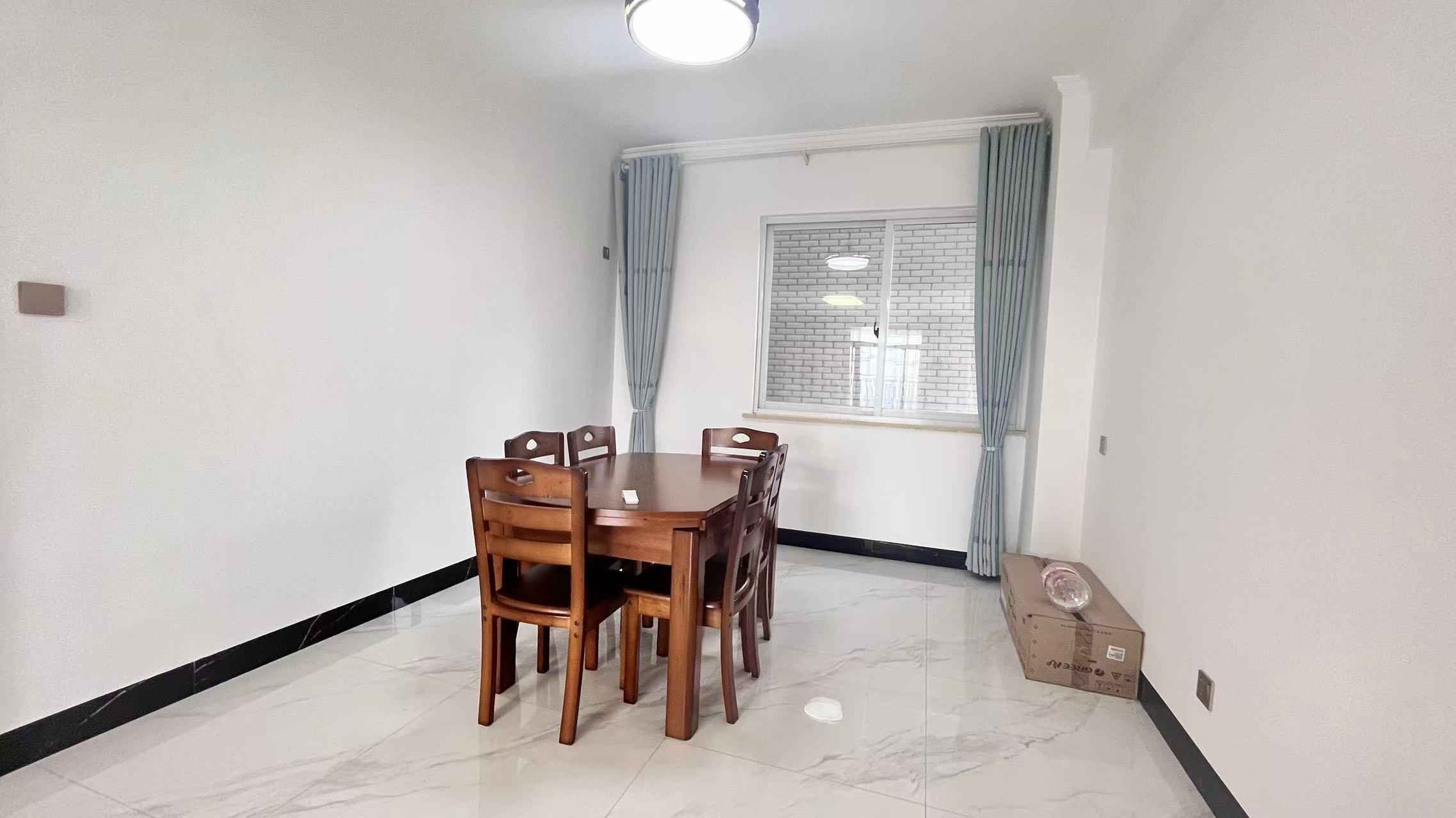 大学康城 4室2厅2卫 1700.0元/月 大学康城 4室2厅2卫 1700.0元/月室内图