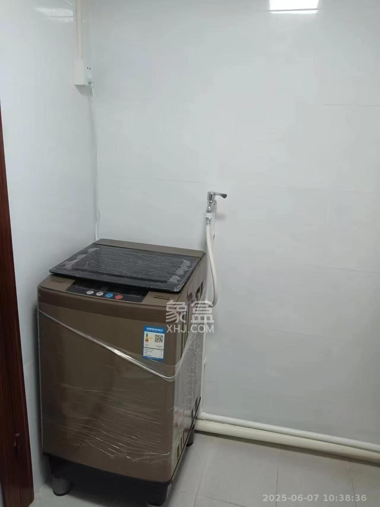 洋湖时代  1室1厅1卫   1400.00元/月室内图