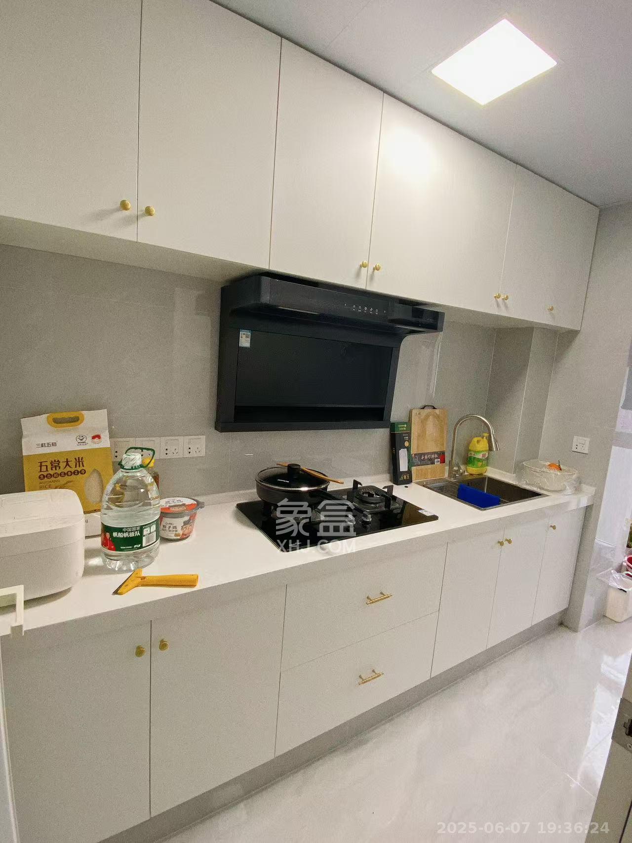 蔷薇国际  2室1厅1卫   2200.00元/月室内图