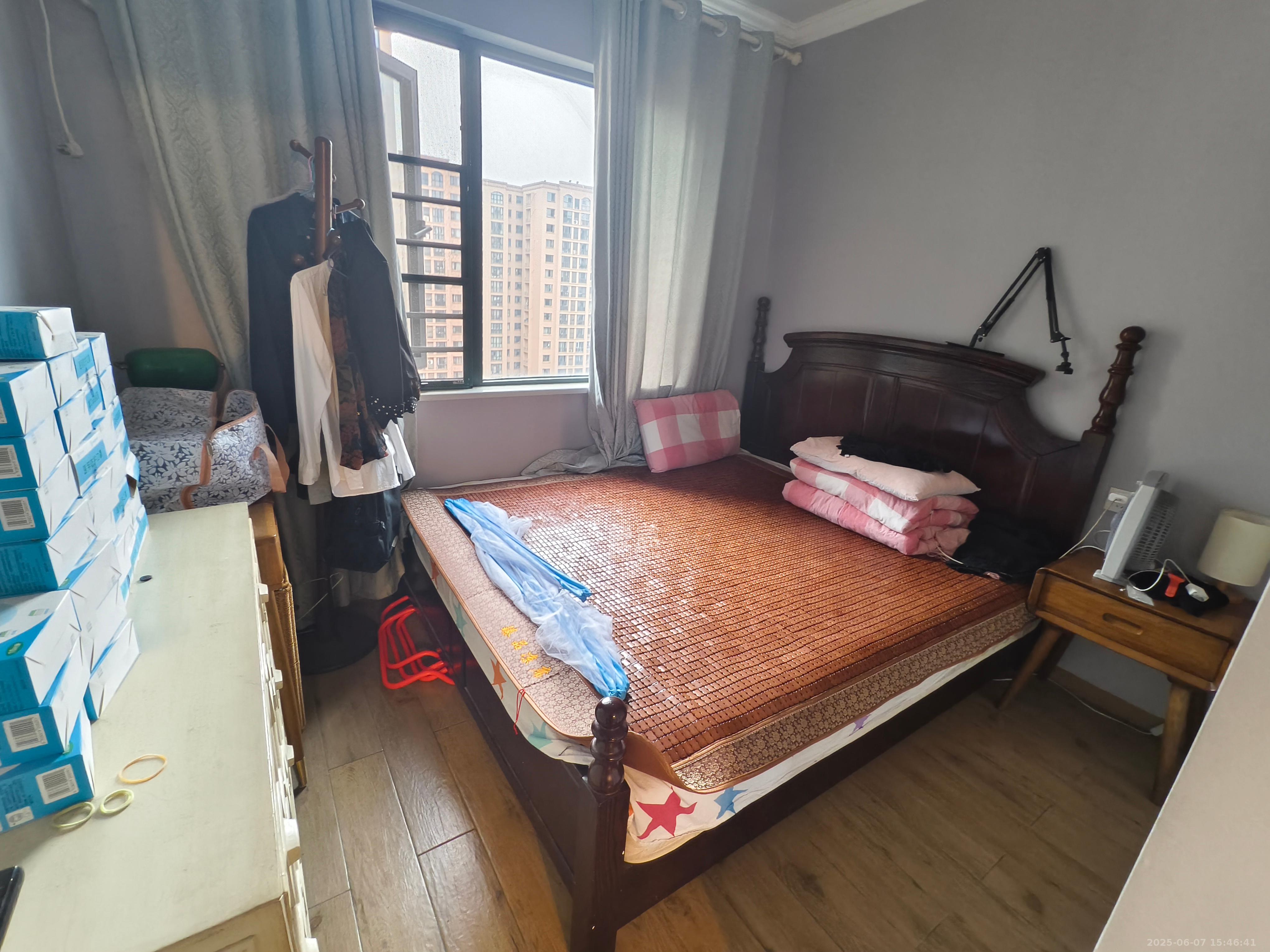 丽发新城  4室2厅2卫   3000.00元/月室内图