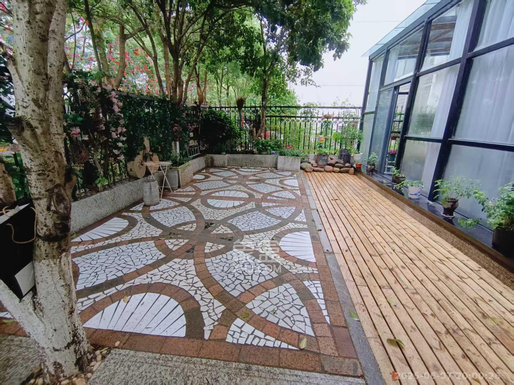 阳光100三期  3室2厅2卫   5500.00元/月室内图