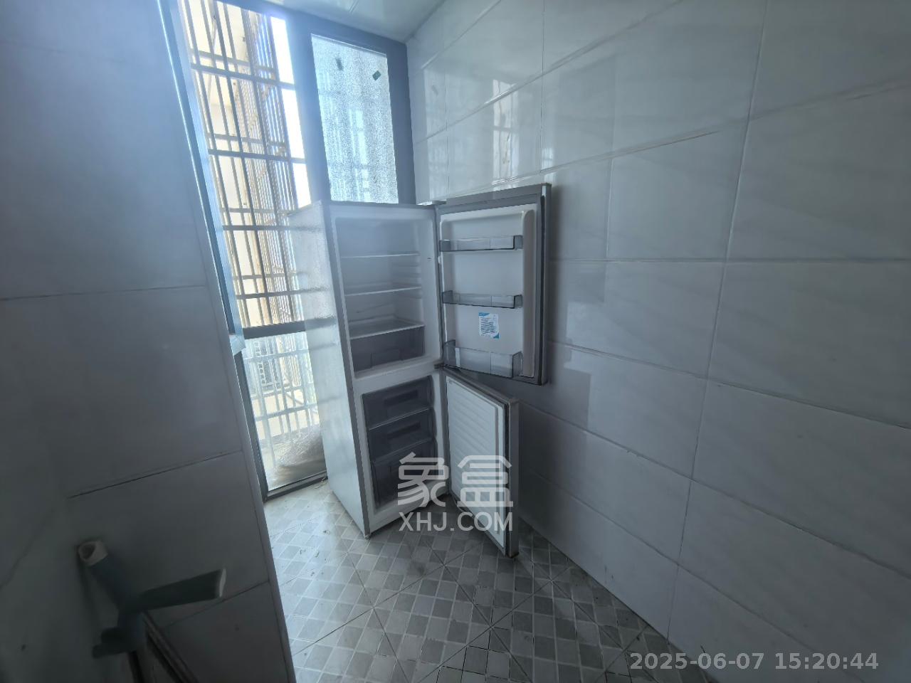 佛奥康桥水岸  3室2厅1卫   1500.00元/月室内图