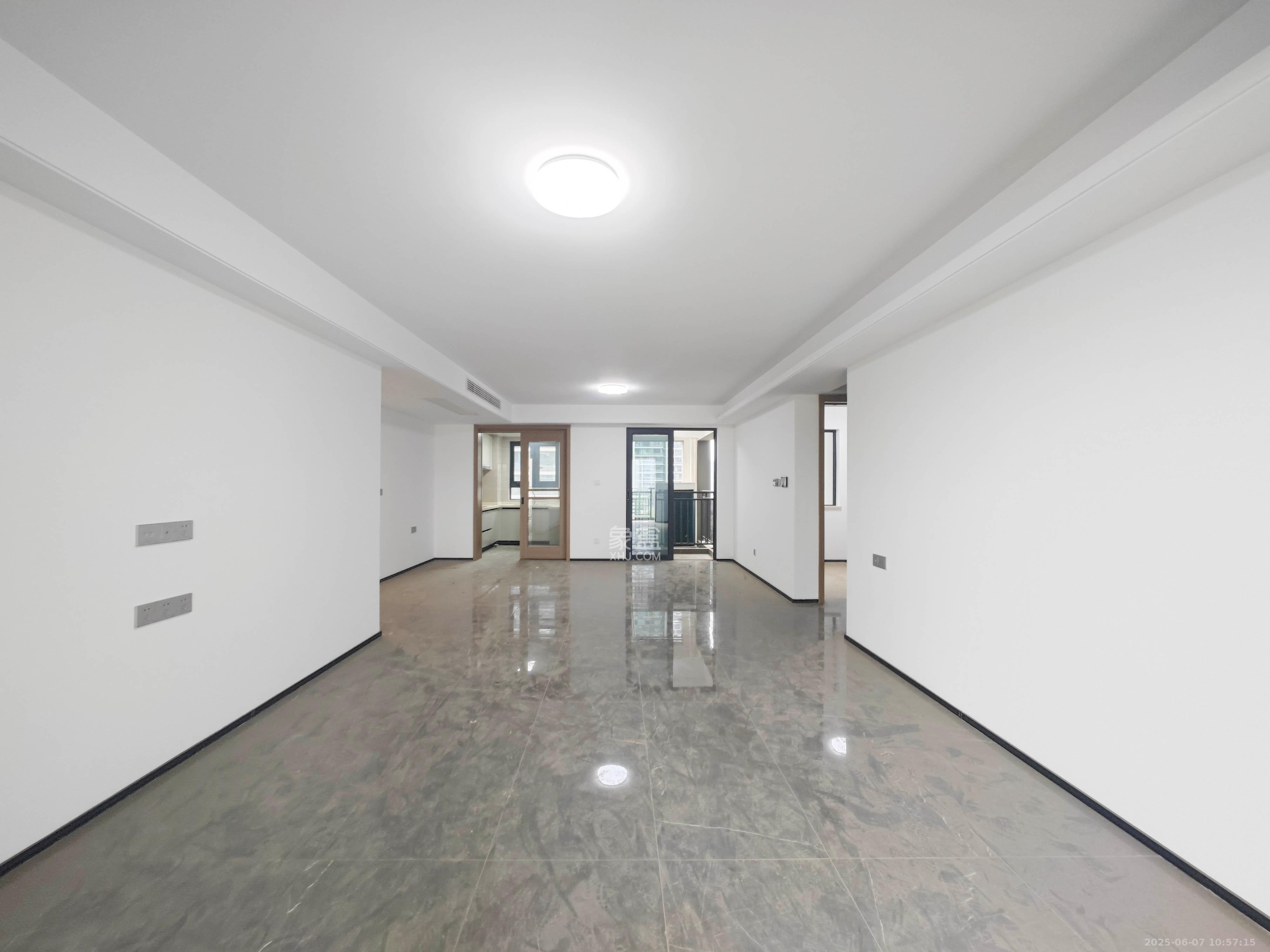 中海星樾府  4室2厅2卫    210.0万 中海星樾府  4室2厅2卫    210.0万