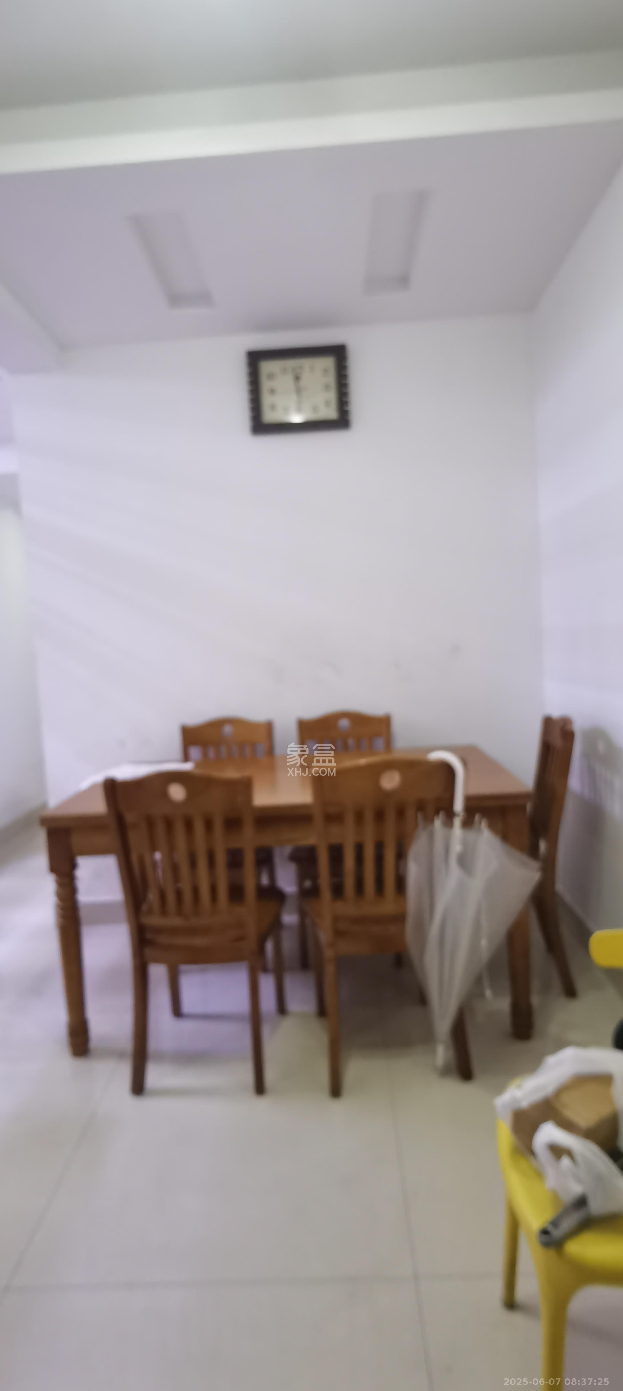 泊林晶城  3室2厅1卫   1700.00元/月室内图
