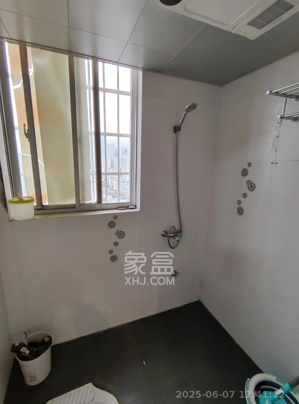 东方新世界  2室1厅1卫   2500.00元/月室内图