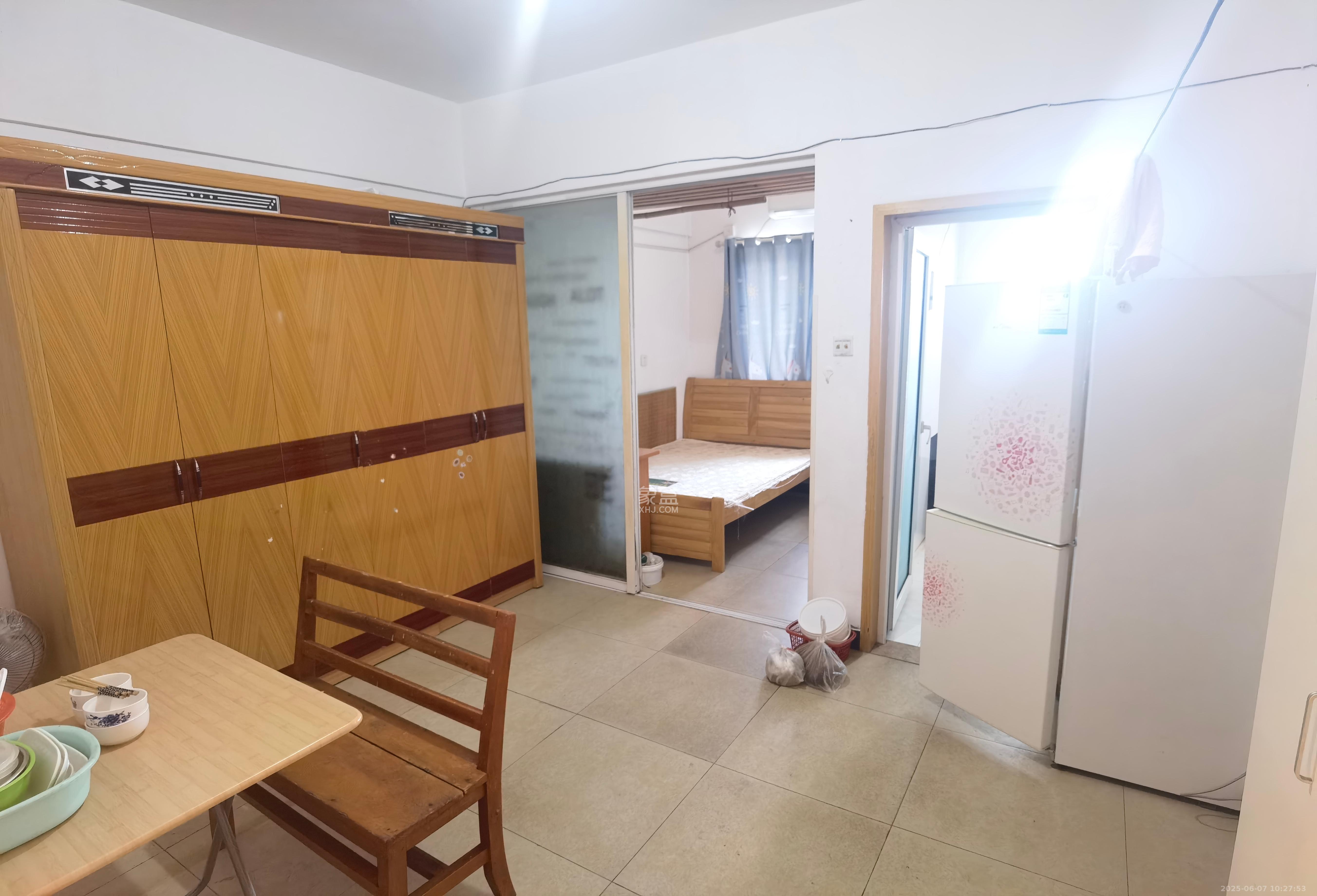 谋房博客(博客天街) 1室1厅1卫 1400.0元/月 谋房博客(博客天街) 1室1厅1卫 1400.0元/月室内图