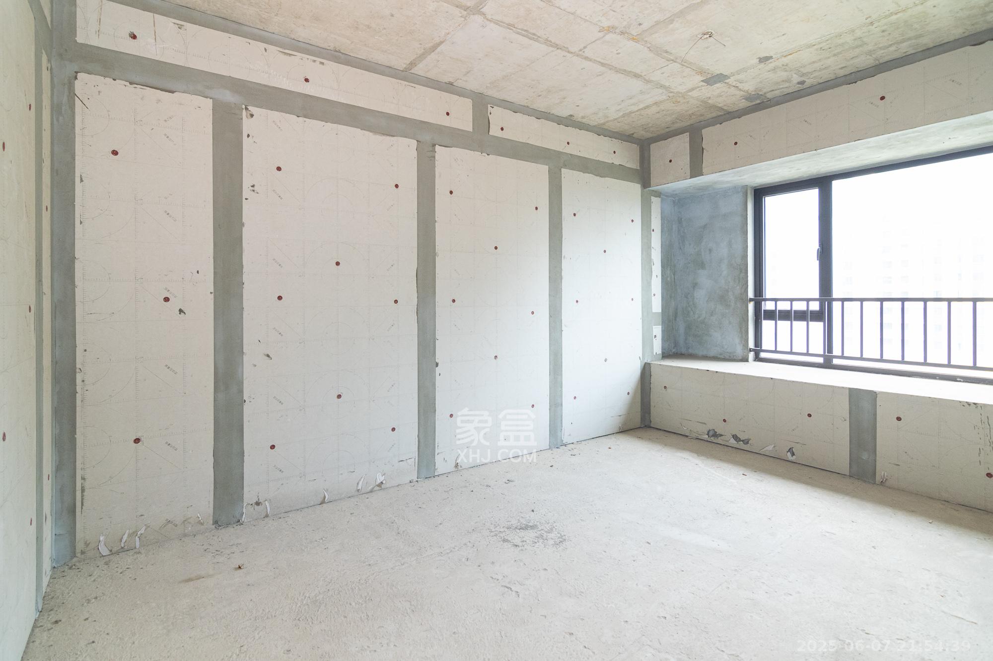 湾田望江府 4室2厅2卫 65.0万 湾田望江府 4室2厅2卫 65.0万卧室