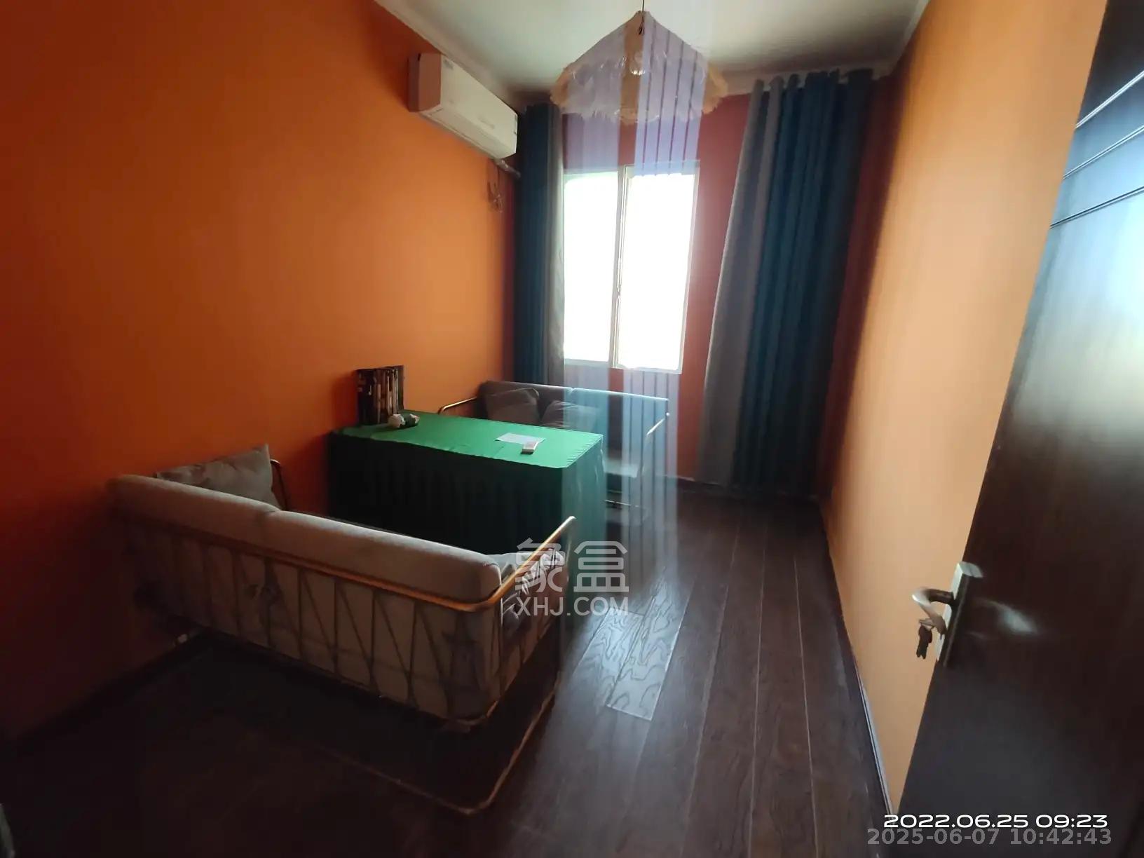 岳麓现代城 4室2厅2卫 3600.0元/月 岳麓现代城 4室2厅2卫 3600.0元/月室内图