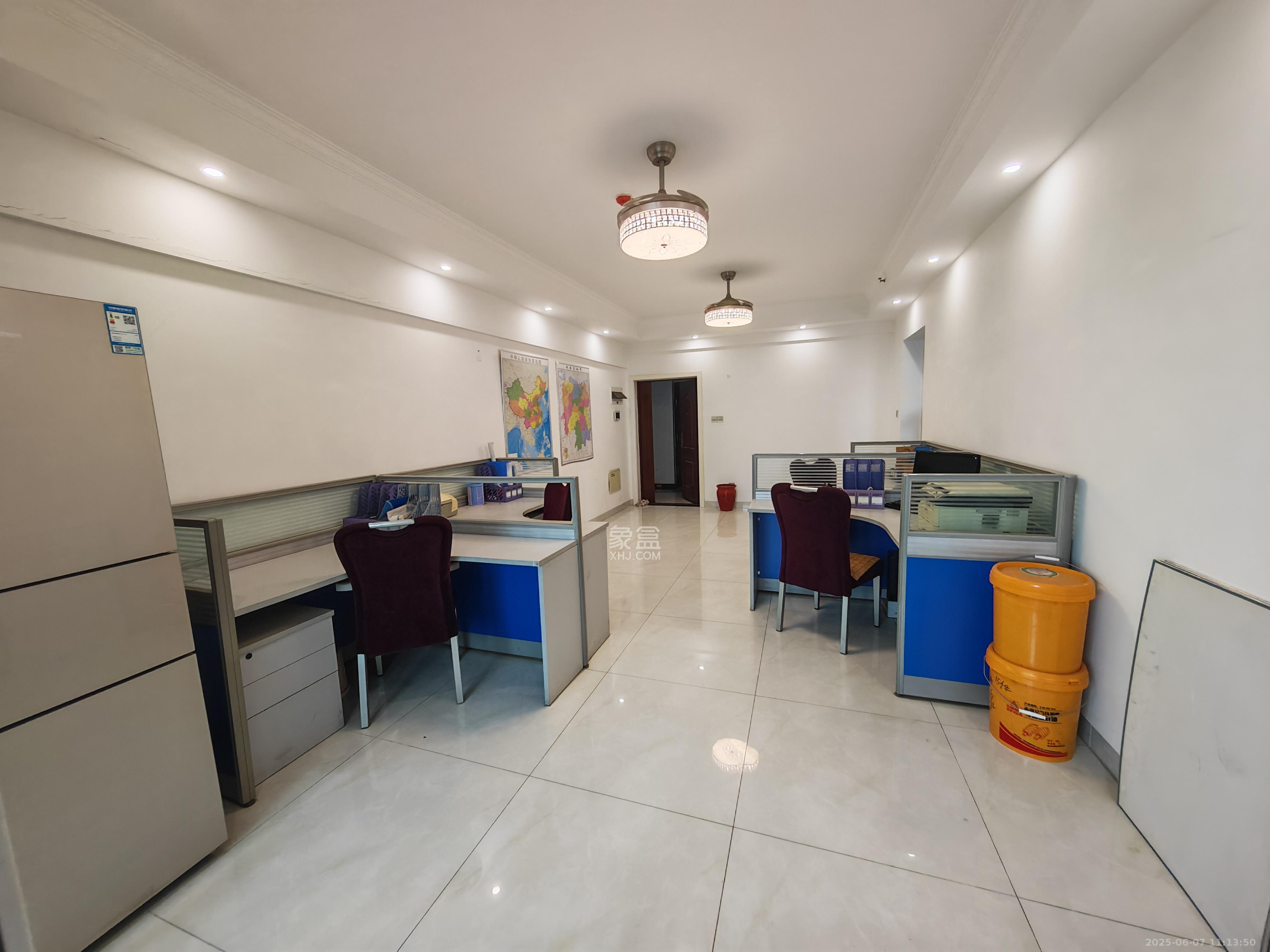 丰园城(鄱阳小区二期) 2室1厅1卫 2200.0元/月 丰园城(鄱阳小区二期) 2室1厅1卫 2200.0元/月室内图