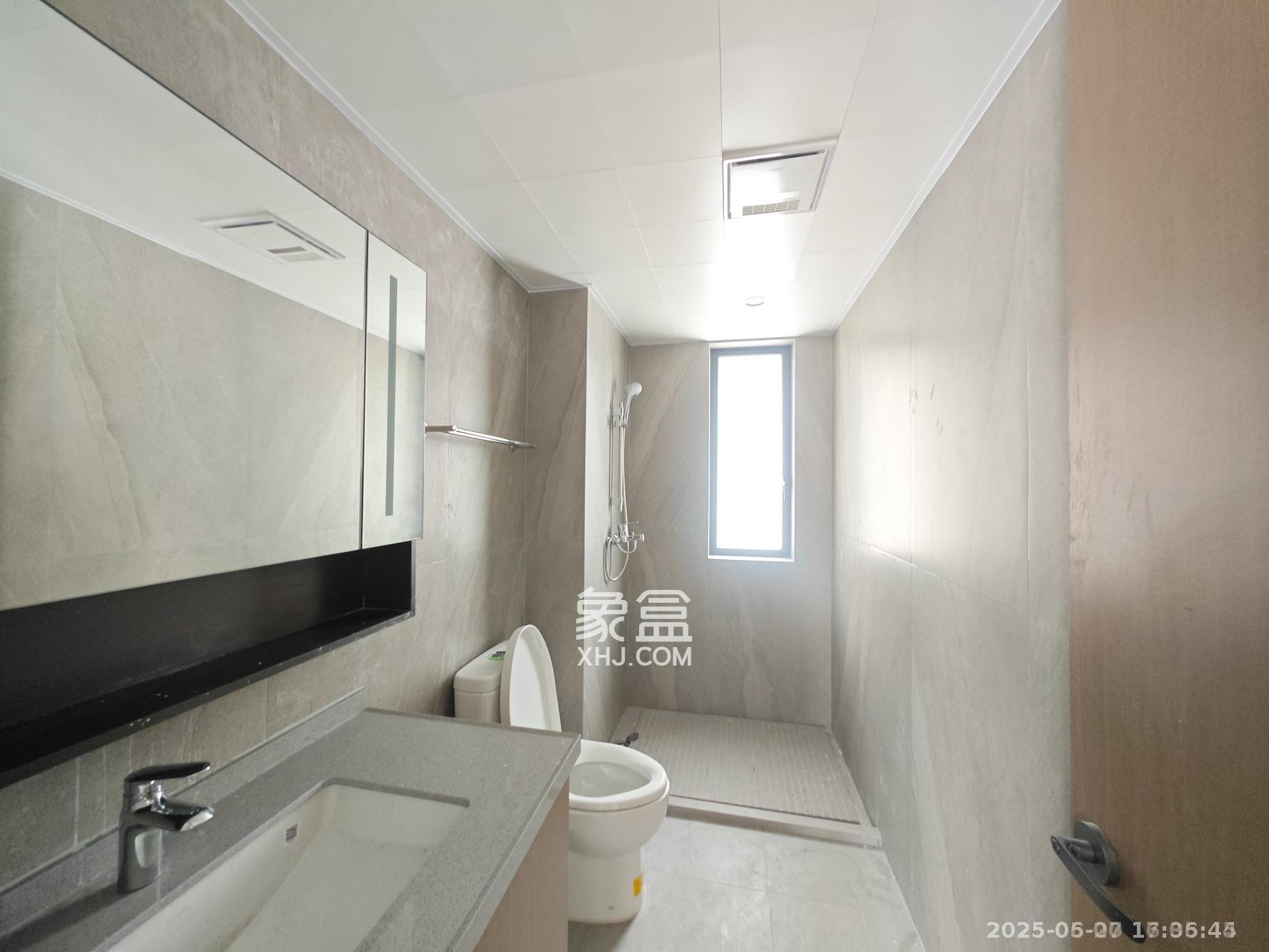 金地都会风華 4室2厅2卫 3500.0元/月 金地都会风華 4室2厅2卫 3500.0元/月室内图